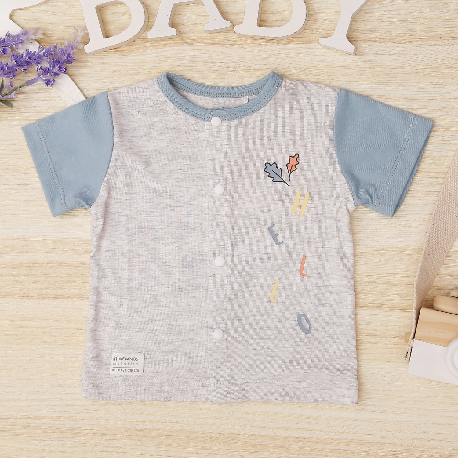 Bộ quần áo bé trai cộc tay cài giữa Otis KidsPlaza ND22H (Xanh Ghi) hình 2