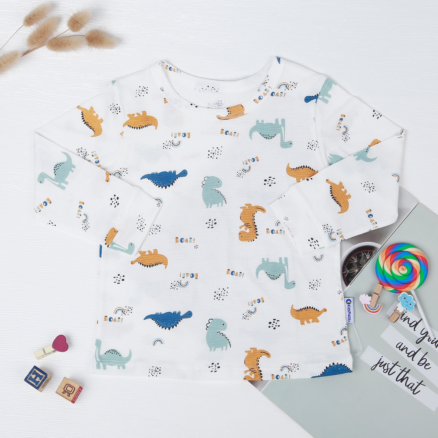 Bộ quần áo bé trai dài tay KidsPlaza kẻ in khủng long M22T hình 2