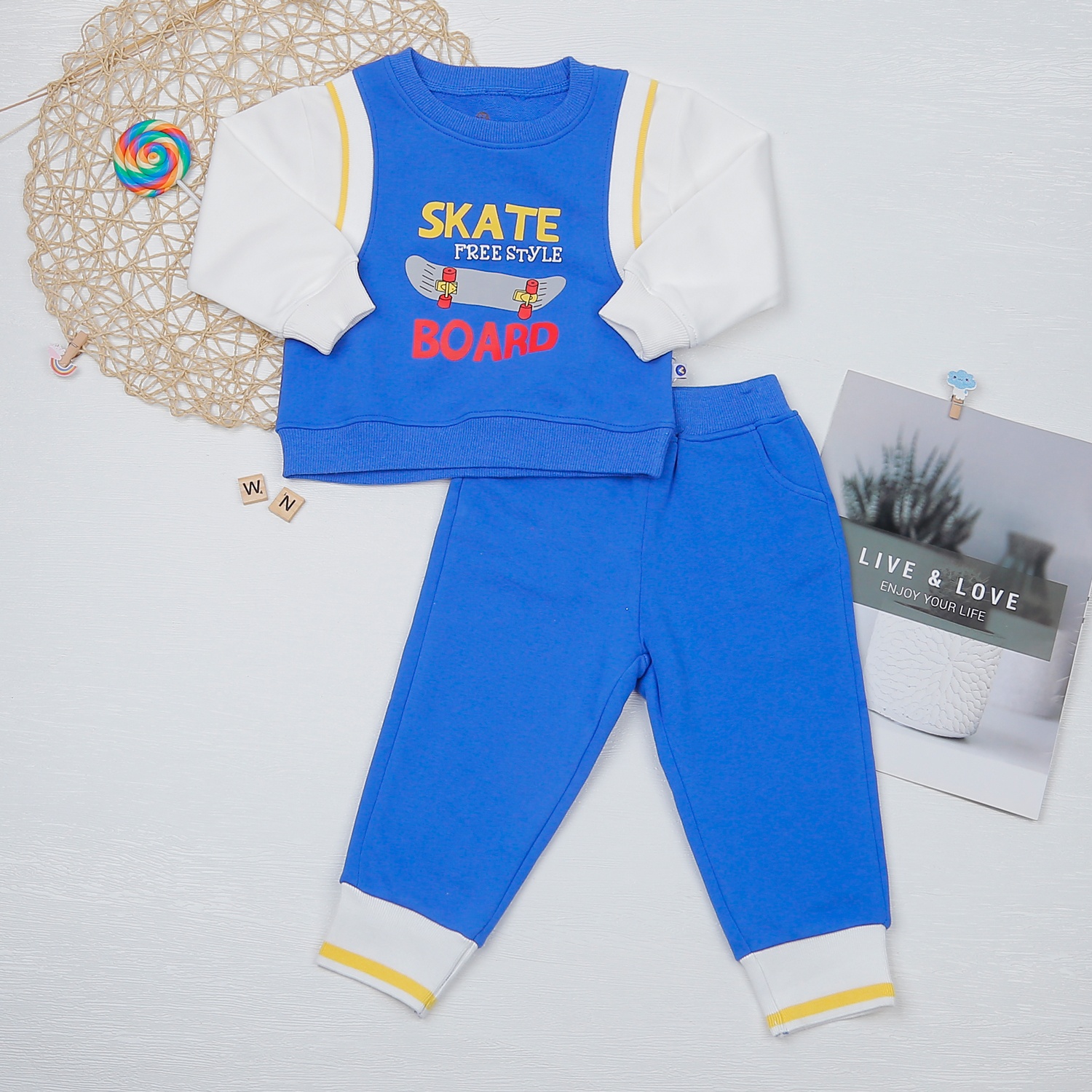 Bộ quần áo bé trai KidsPlaza in phối ván trượt xanh HN22D hình 1