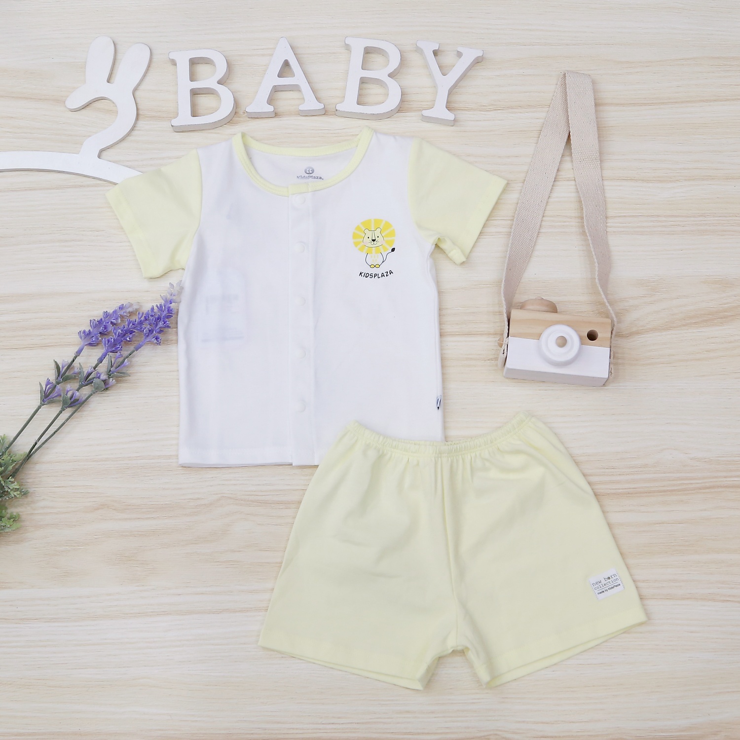 Bộ quần áo cộc tay cài giữa KidsPlaza KA22 cho bé hình 1