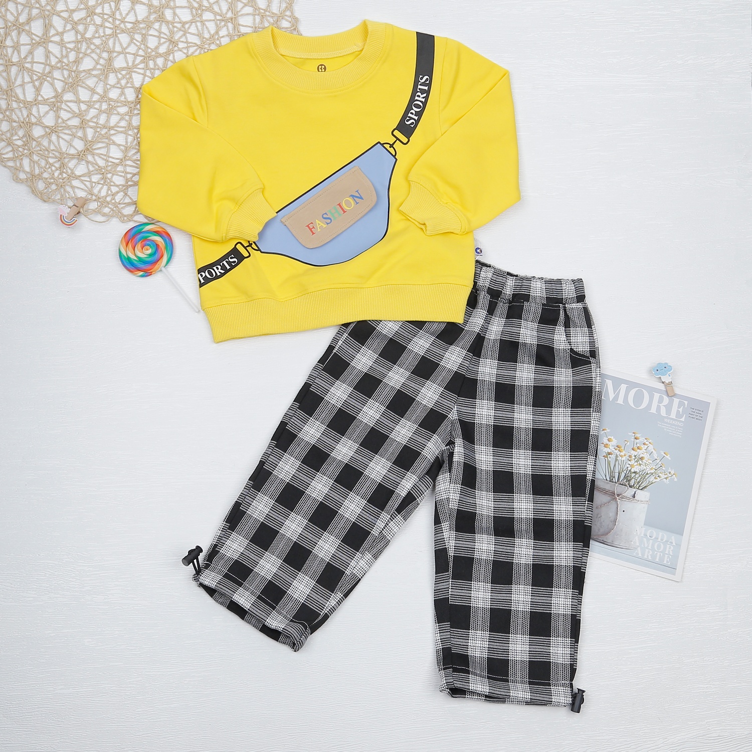 Bộ dài tay bé trai KidsPlaza phối túi in chéo vàng HN22D hình 1