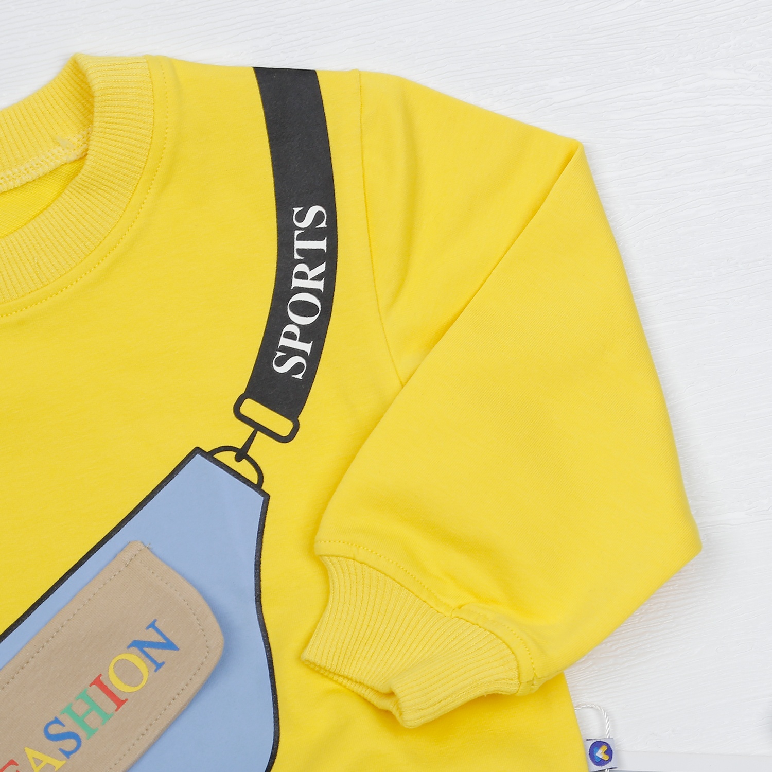 Bộ dài tay bé trai KidsPlaza phối túi in chéo vàng HN22D hình 3