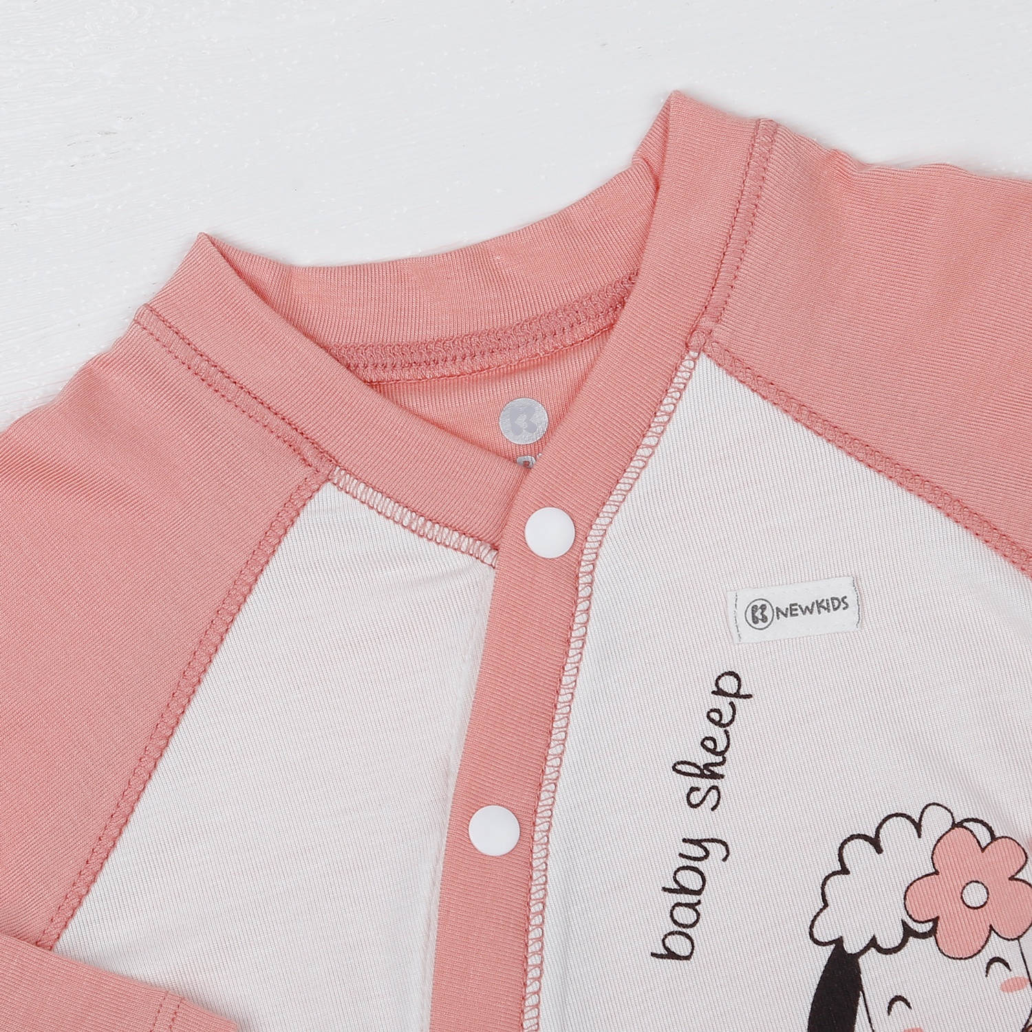 Bộ quần áo dài tay  bé gái khuy chéo KidsPlaza M22D hình 3