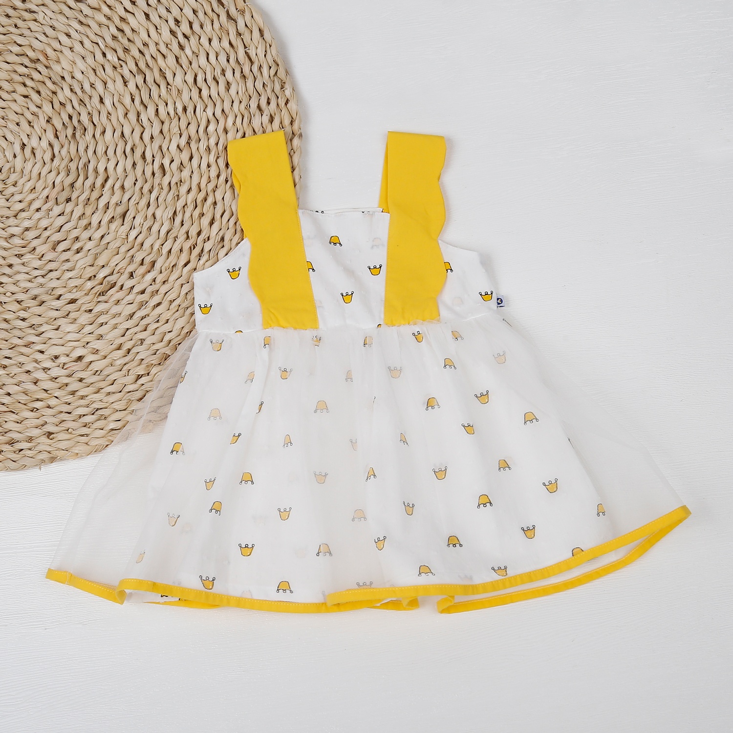 Váy 2 dây KidsPlaza họa tiết vương miệng HN23H (Vàng) hình 1