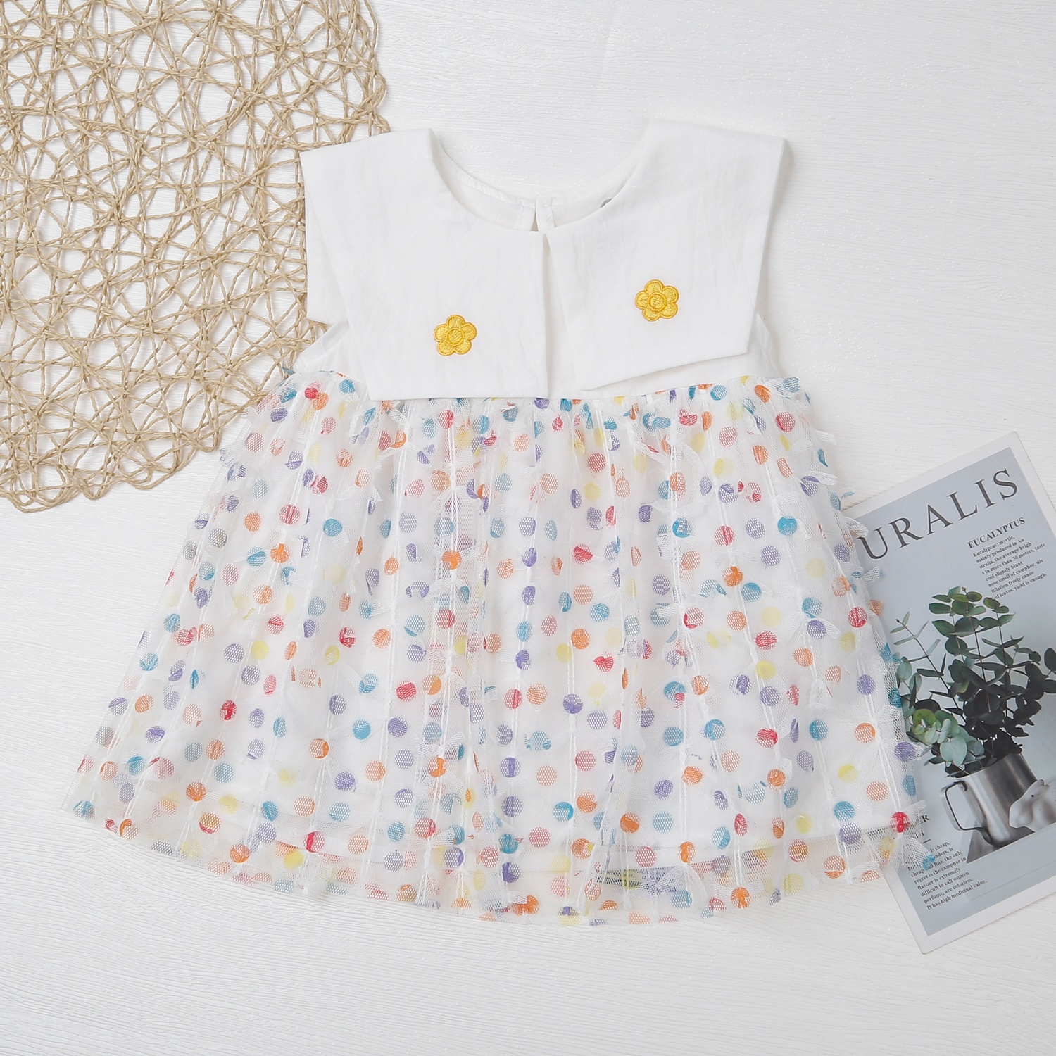 Váy bé gái KidsPlaza cổ vuông chấm bi HN23H (Trắng)