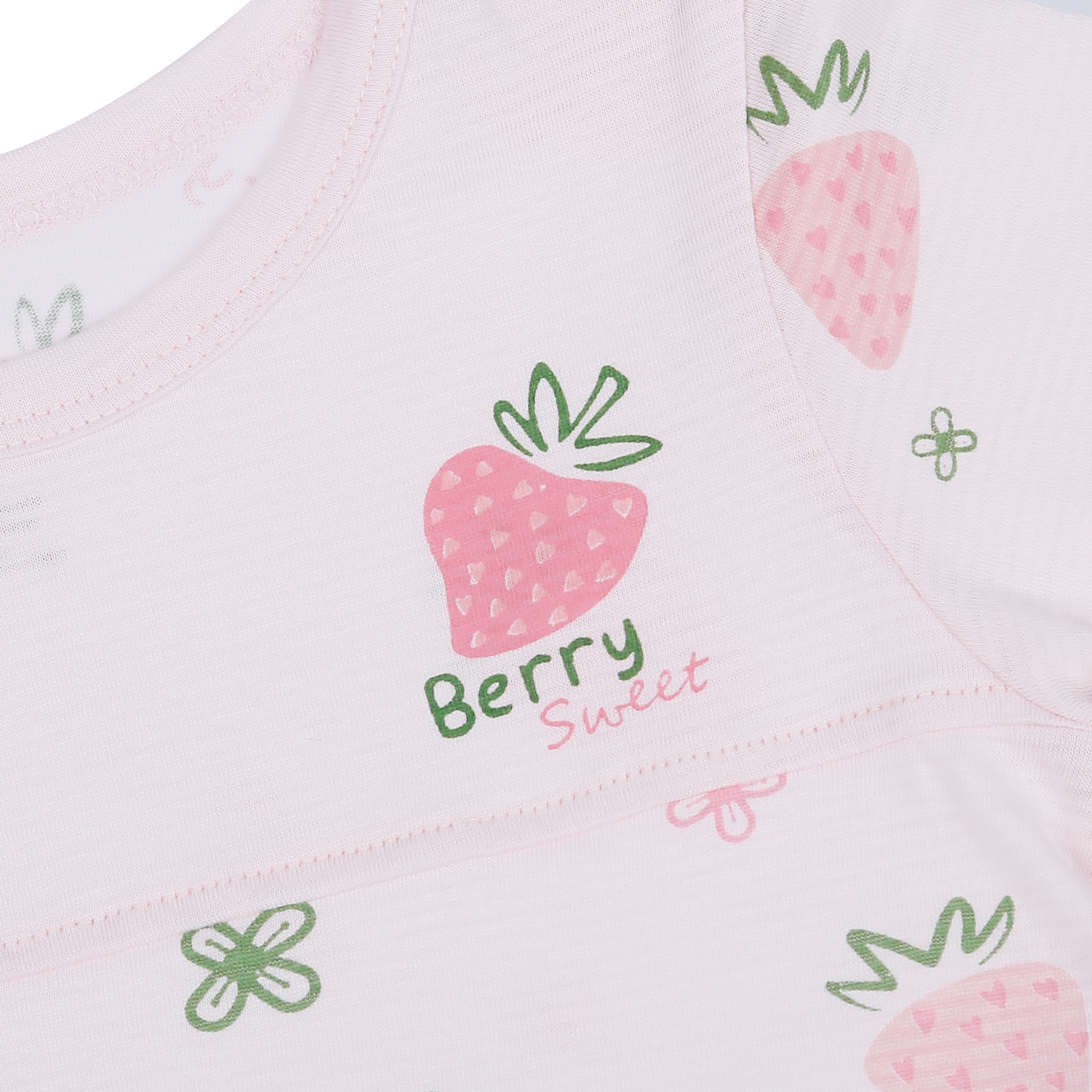 Bộ cộc tay bé gái KidsPlaza in hình trái dâu M23H hình 3