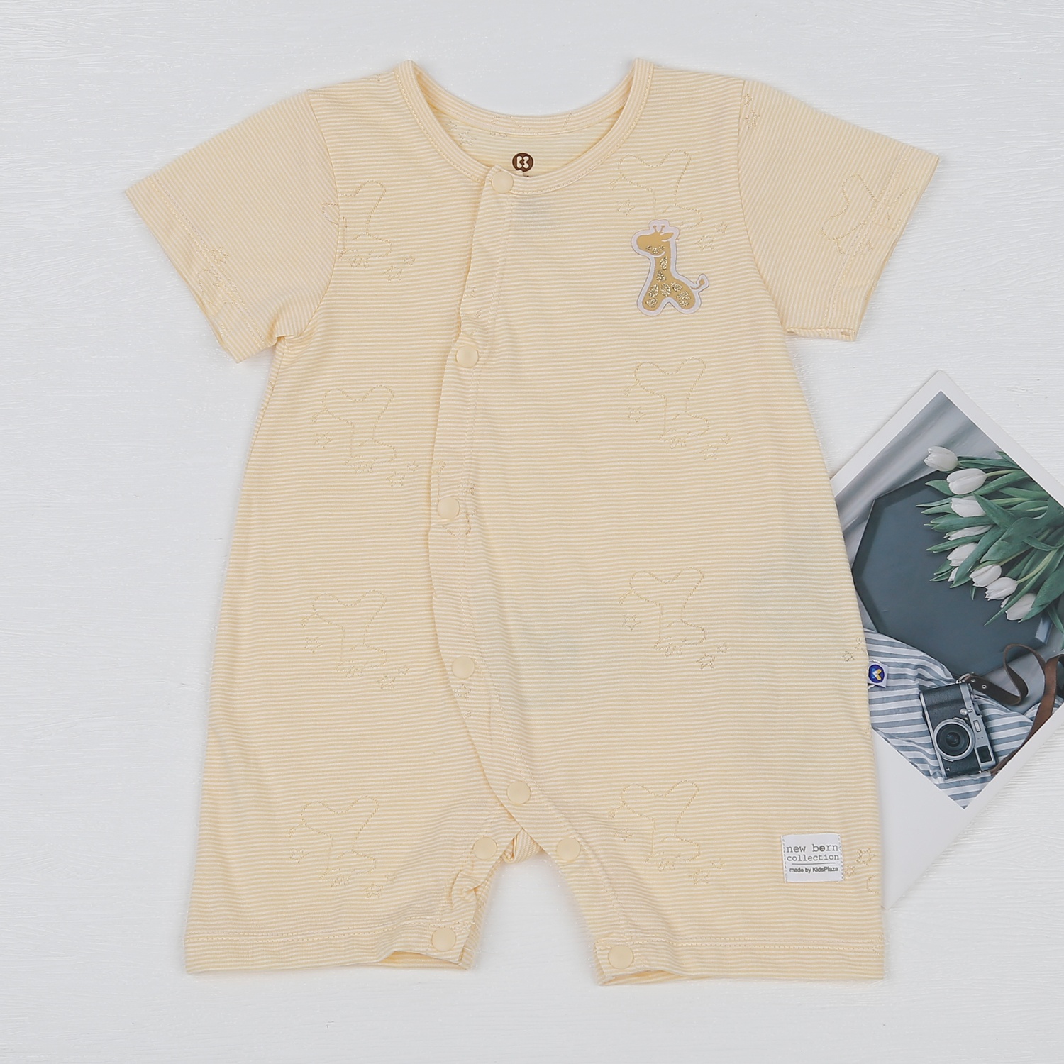 Body sơ sinh cộc tay cài chéo in hươu vàng KidsPlaza HN23H hình 1