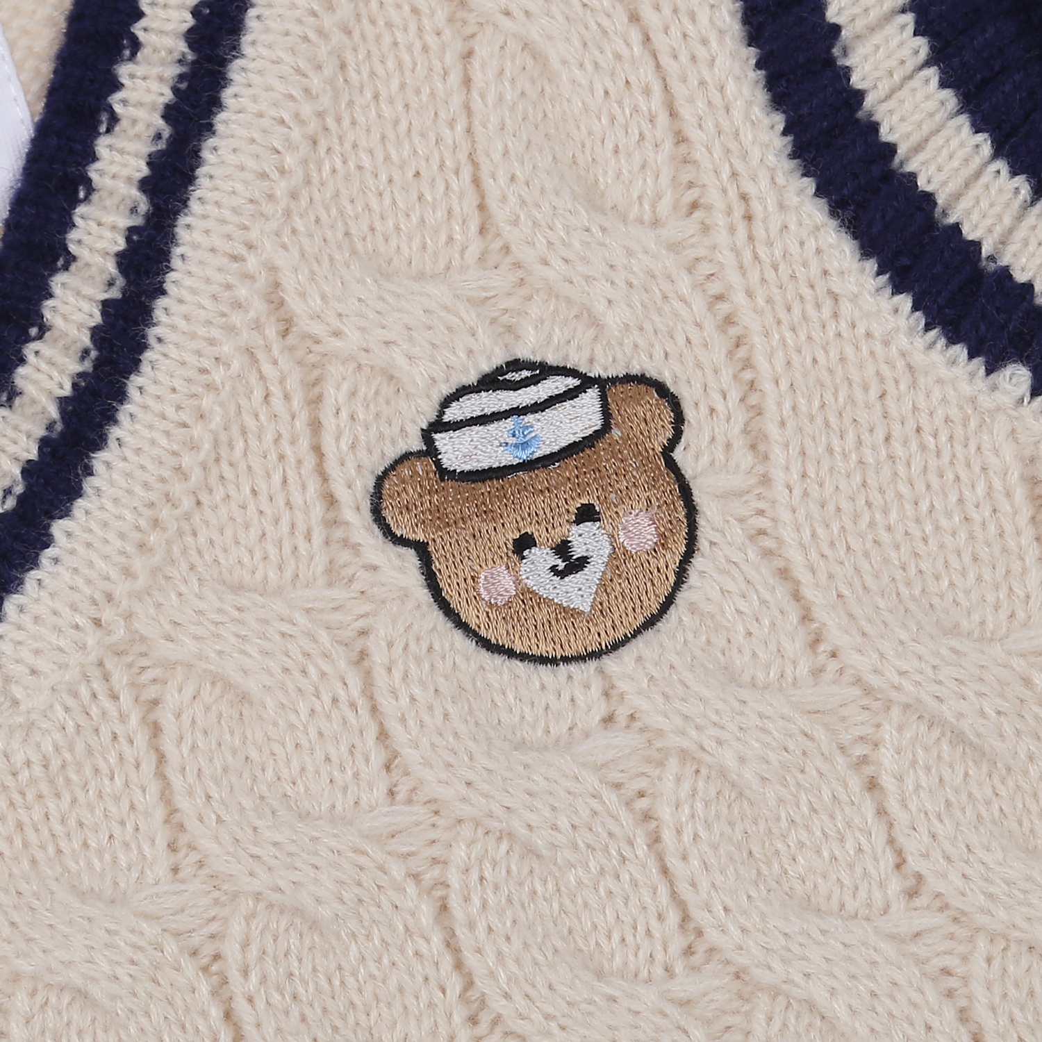 Áo len gile bé trai KidsPlaza gấu HN23D (Be)  hình 3