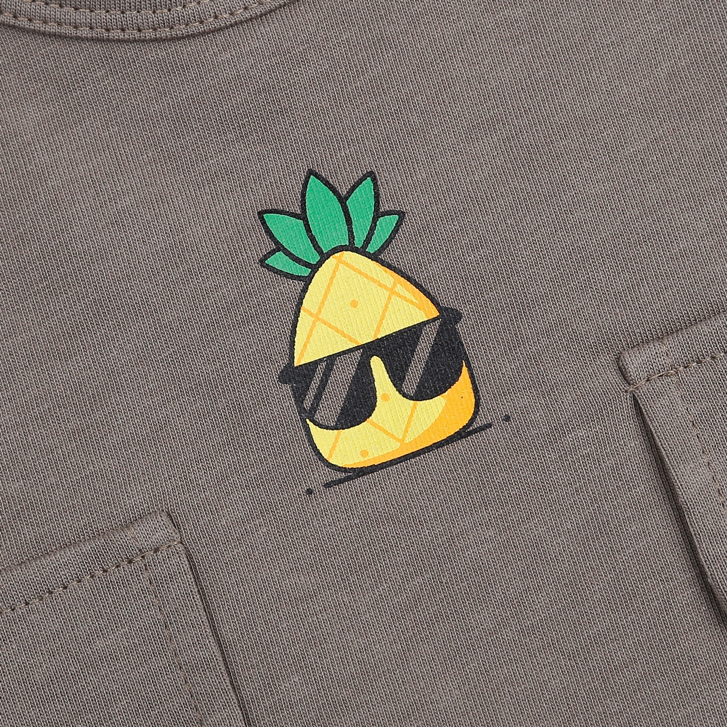 Áo cộc tay bé trai KidsPlaza yếm in dứa HN23H (Trắng ghi)