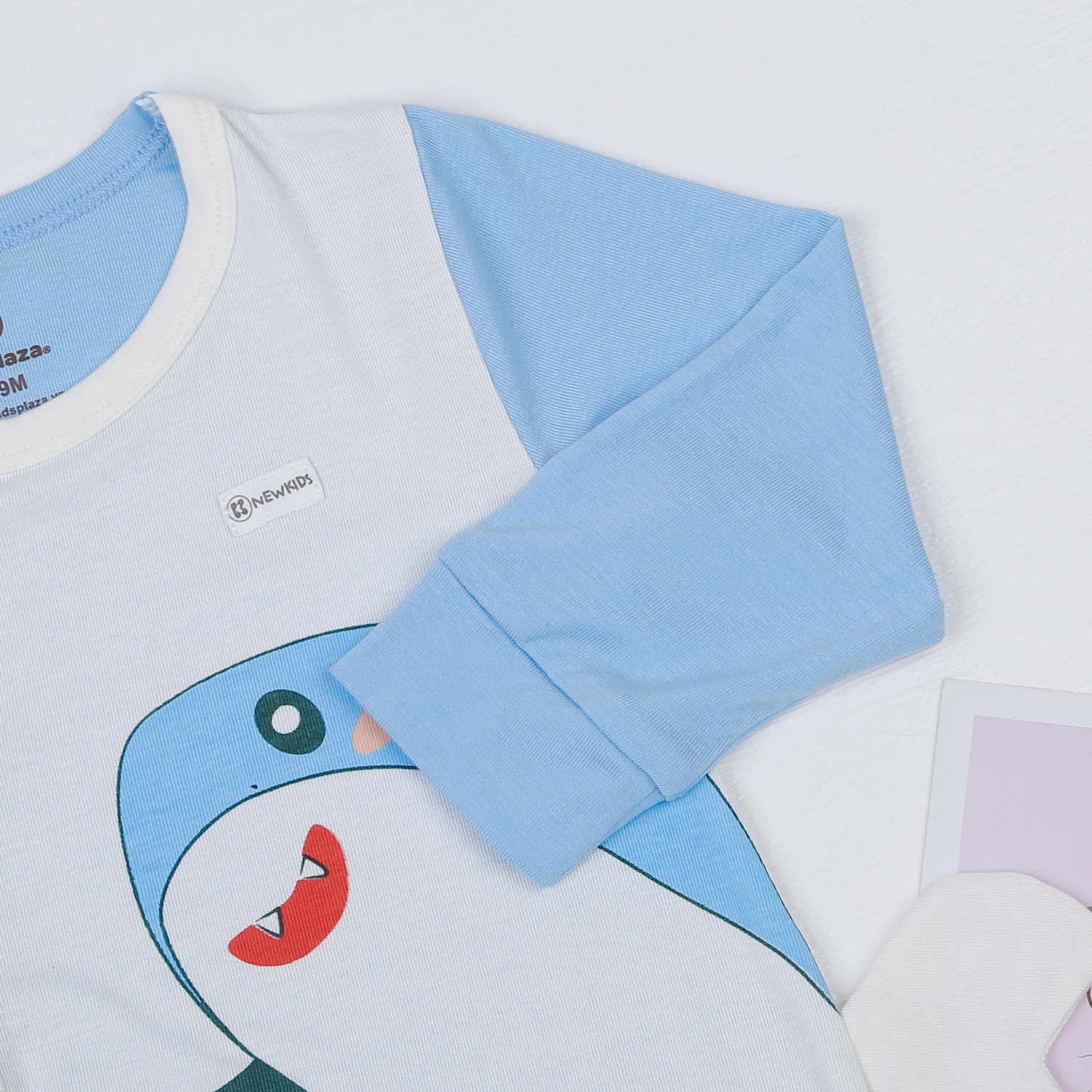 Body cho bé trai KidsPlaza in hình cá heo M22D hình 3