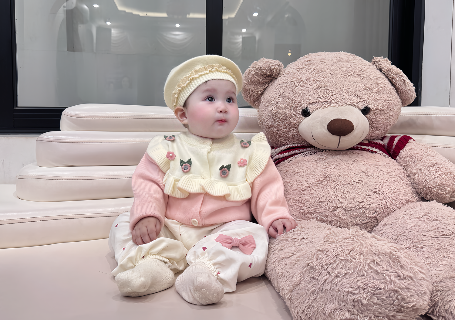 Áo len bé gái Mamago gắn hoa 25M-A05 (Hồng) hình 1