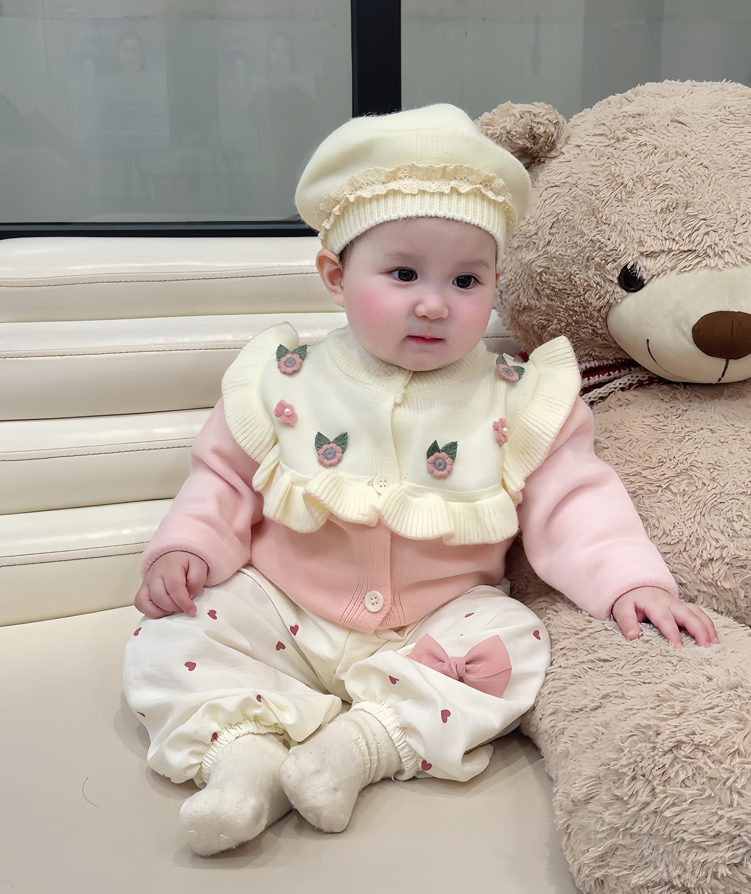 Áo len bé gái Mamago gắn hoa 25M-A05 (Hồng) hình 2