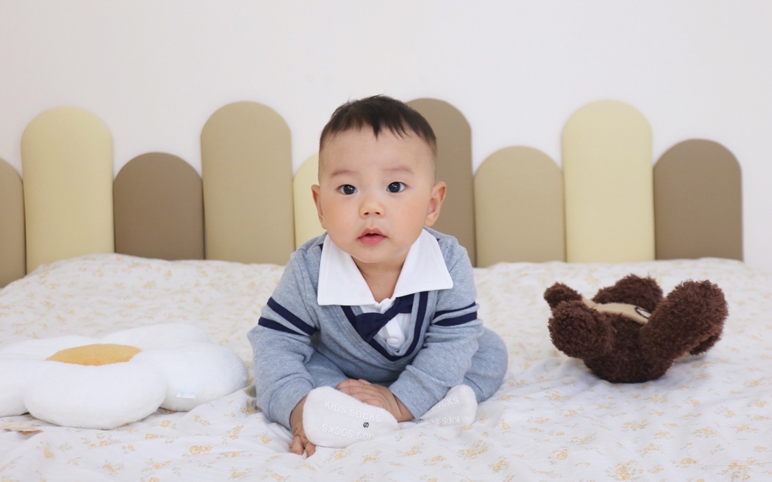 Bộ body dài tay bé trai KidsPlaza sọc tay HN25T (Xám)