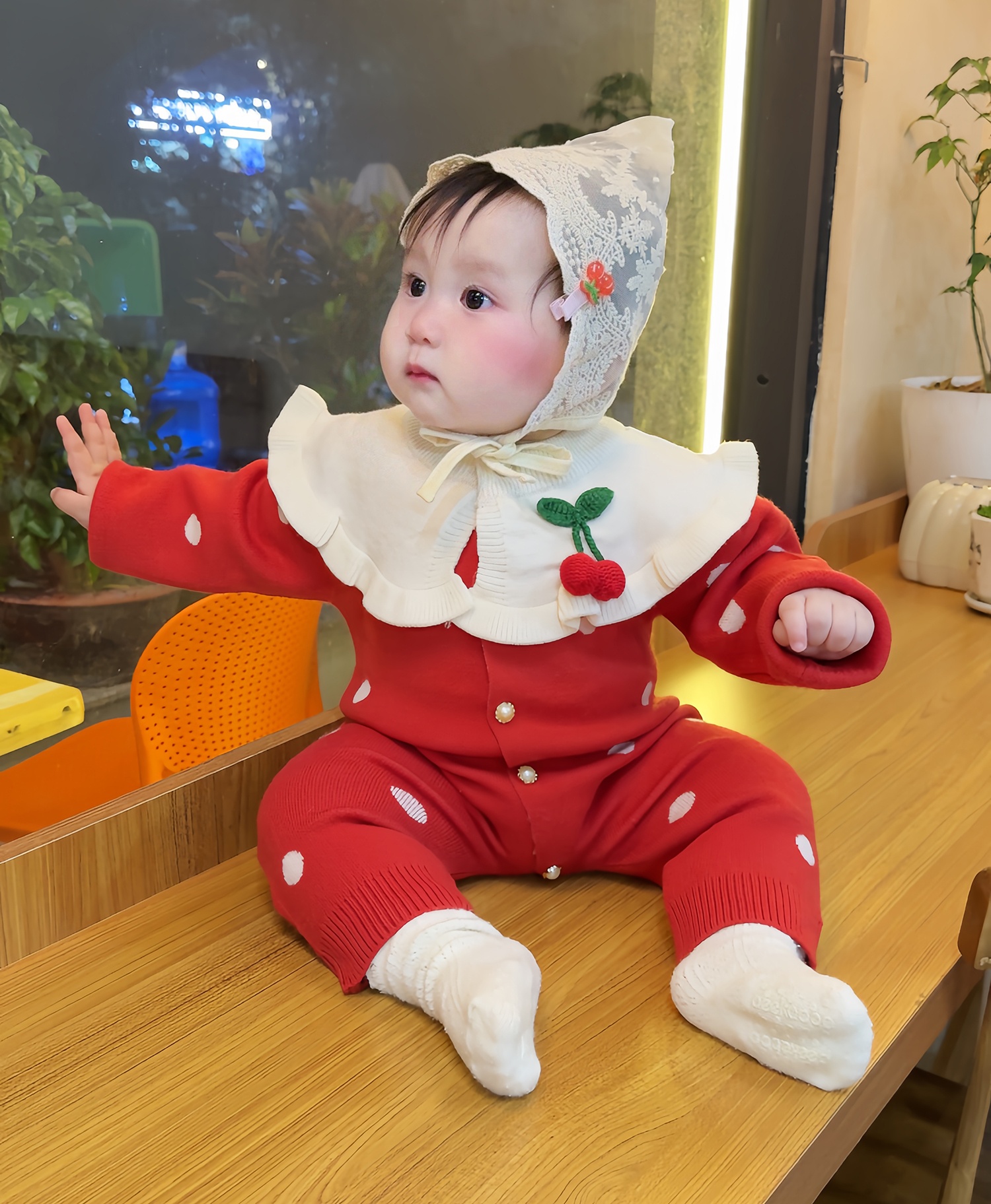 Bộ body len bé gái Mamago choàng gắn Cherry 25M-BL04 (Đỏ) 1