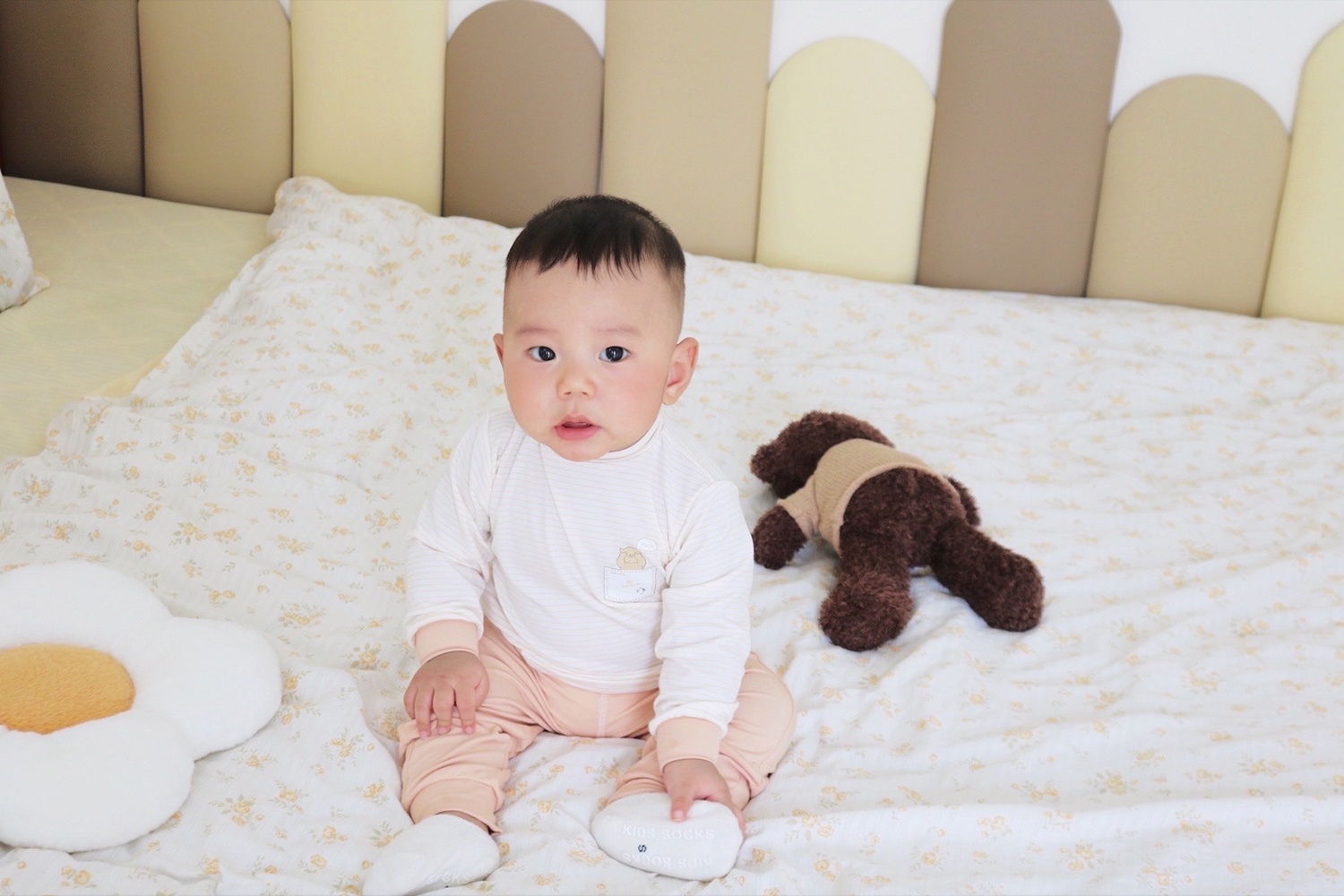 Bộ quần áo dài tay KidsPlaza Otis cổ 3 phân in gấu ND25T (Nâu) hình 1