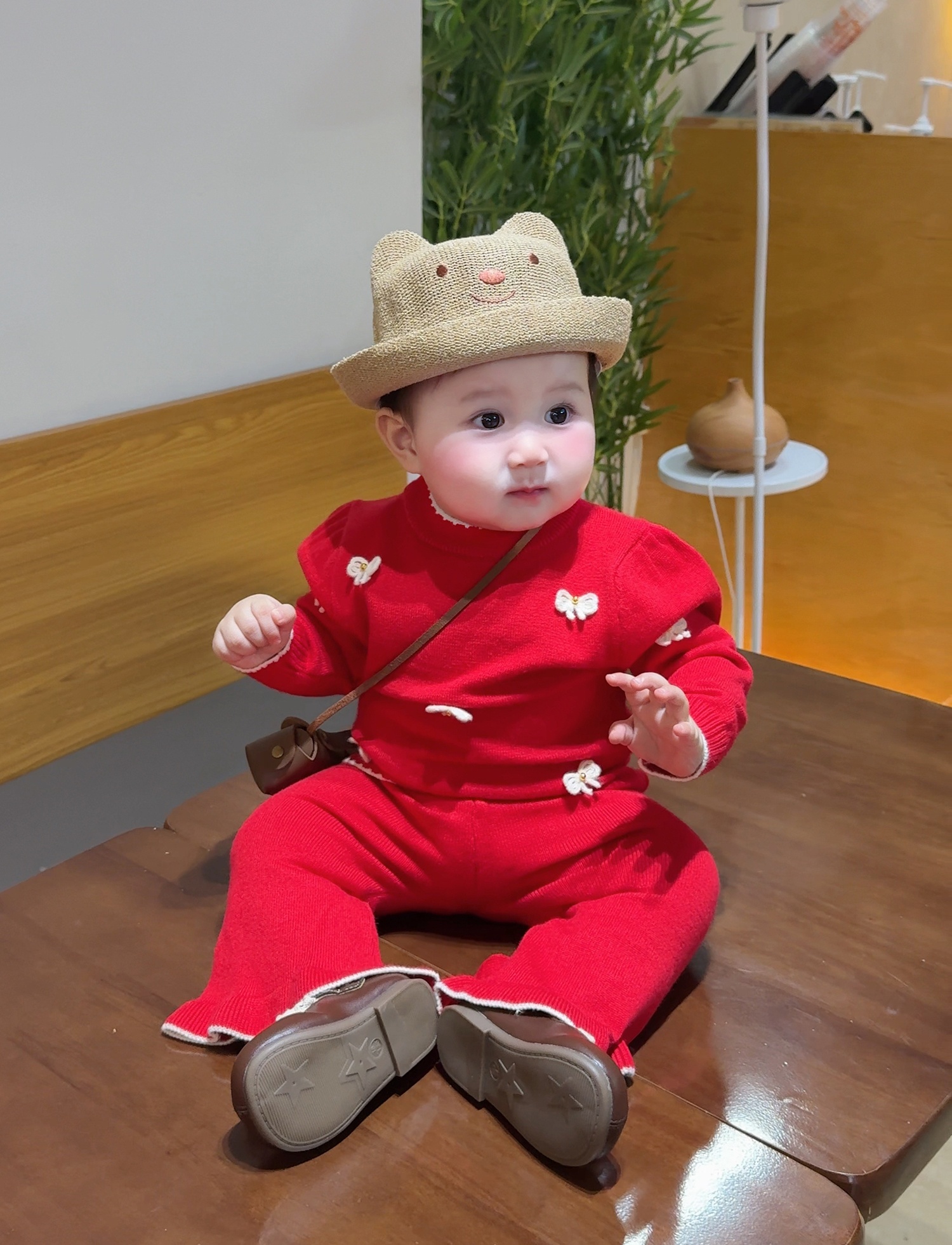 Bộ quần áo len bé gái Mamago đính nơ 25M-QA03 (Đỏ) 1