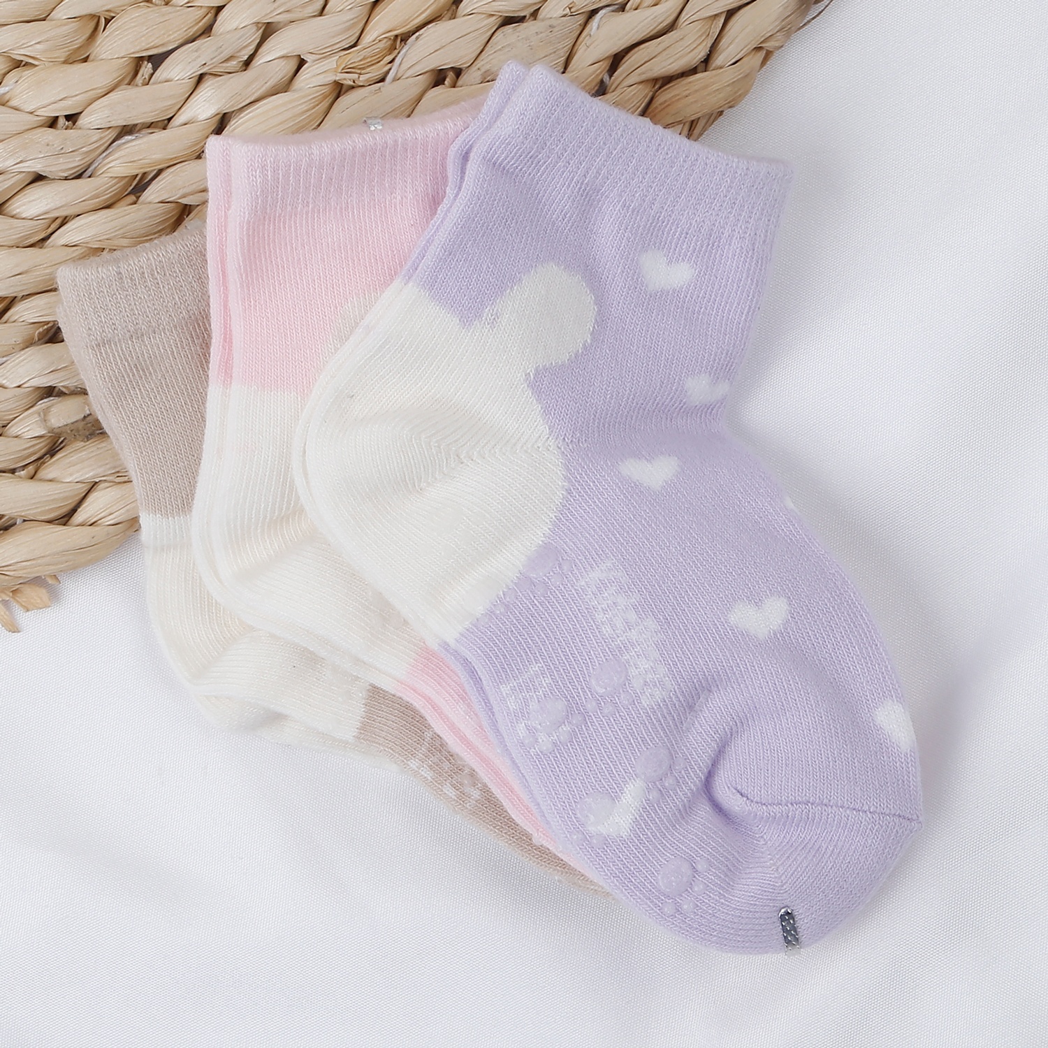 Set 3 tất bé gái KidsPlaza trái tim BH25D  hình 1