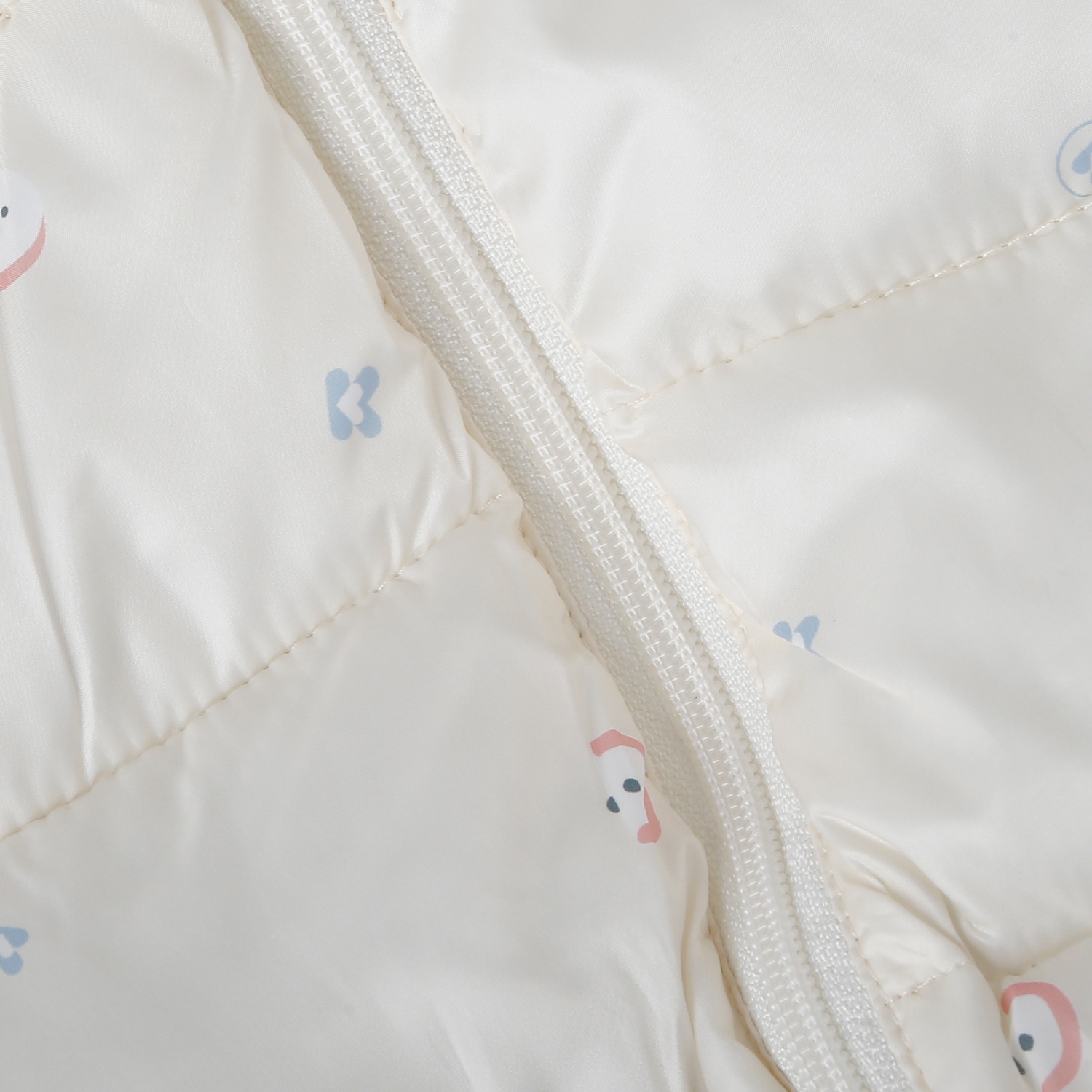 Áo khoác bé trai KidsPlaza in thú 25K (Trắng)