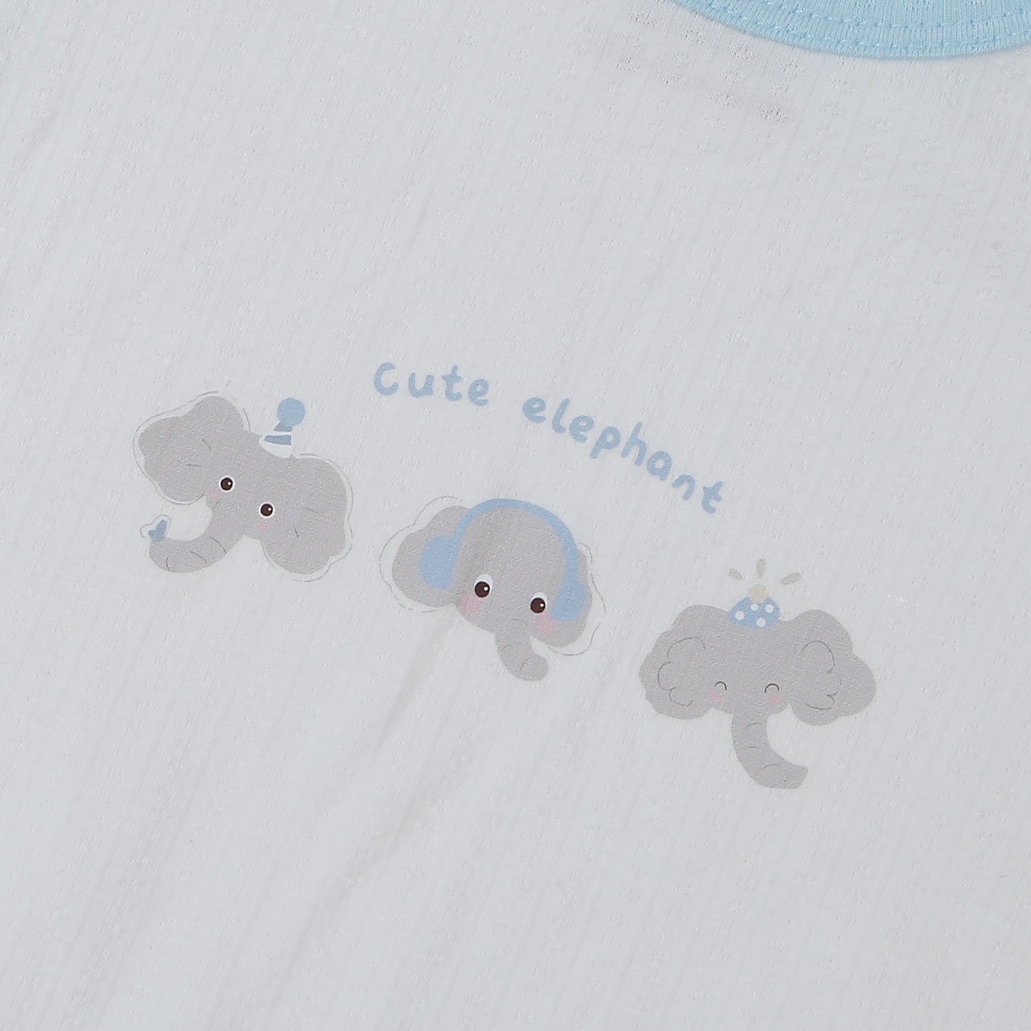 Bộ quần áo dài tay bé trai KidsPlaza rayon in 3 voi M25T (Trắng xanh)