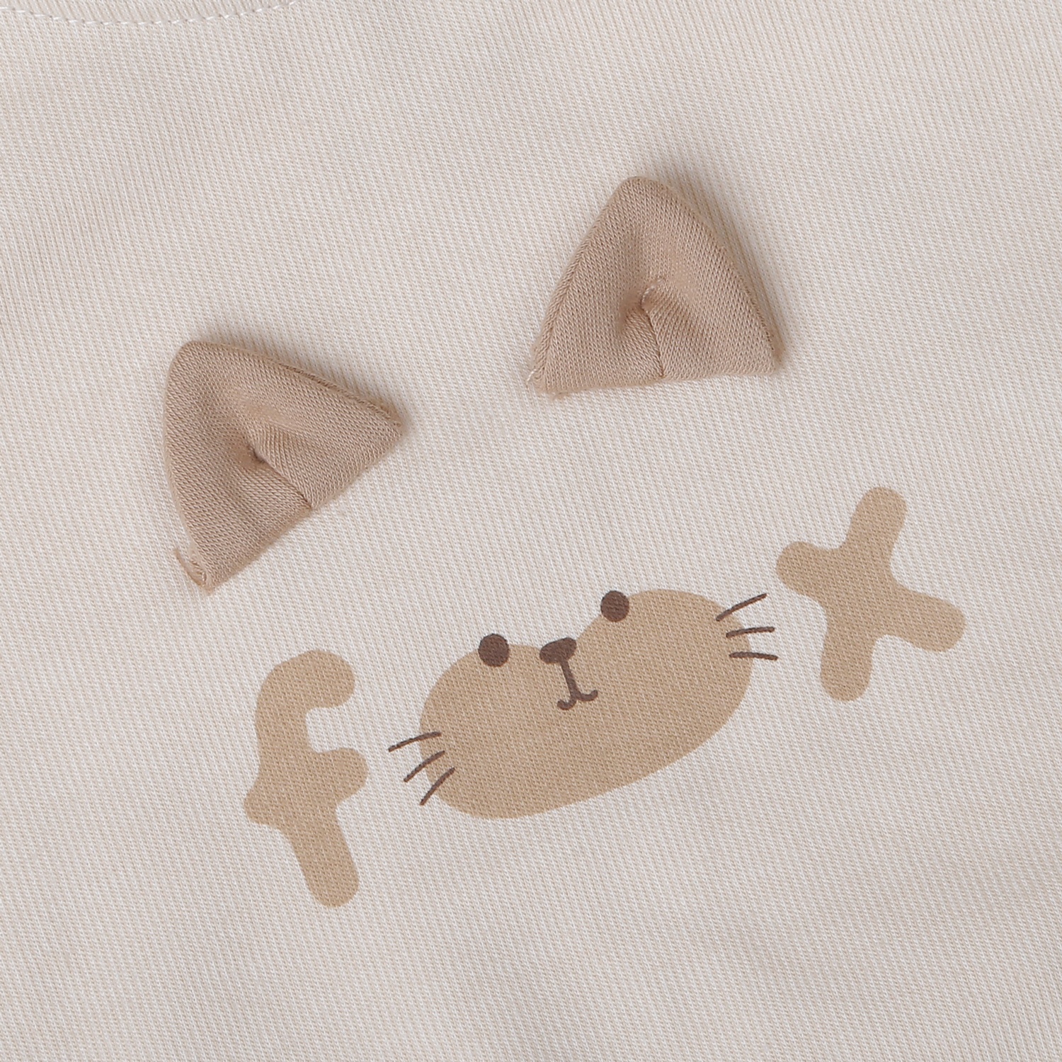 Bộ quần áo dài tay cài vai KidsPlaza in mèo ND25D (Nâu be)