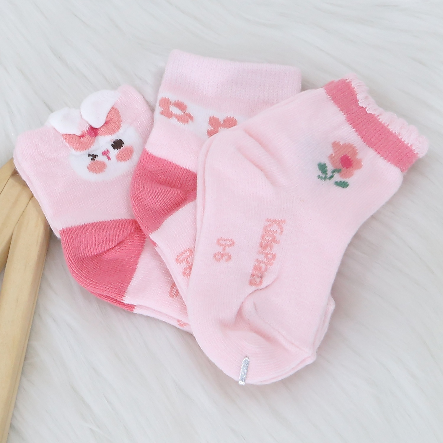 Tất mua đông cho bé Kids Plaza