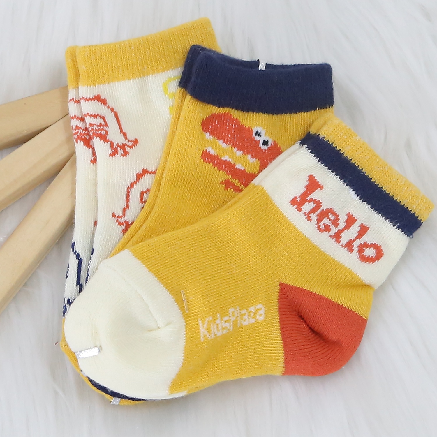 Set 3 đôi tất bé trai KidsPlaza ss1 BH24 0-6M hình 1