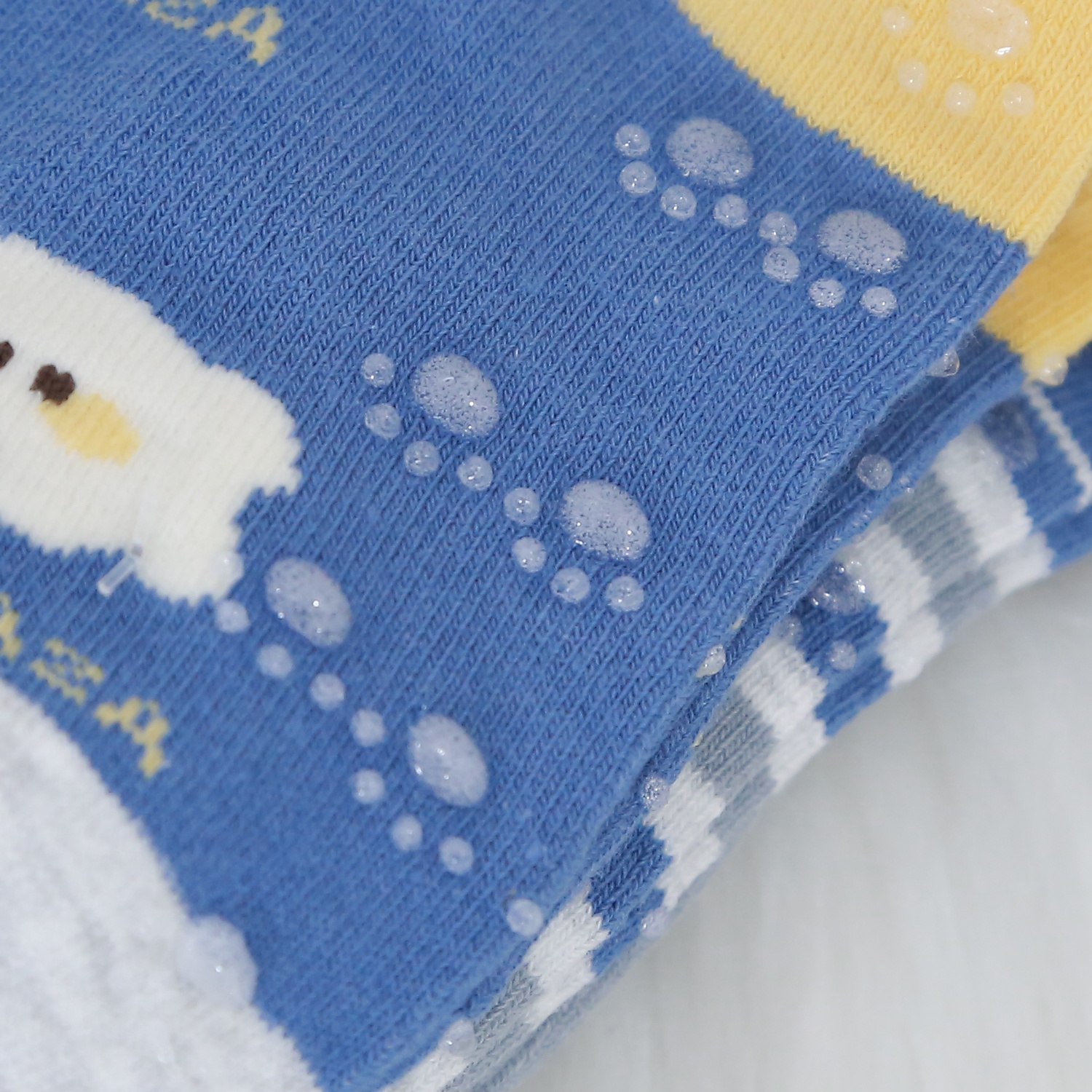 Tất thời trang bé trai