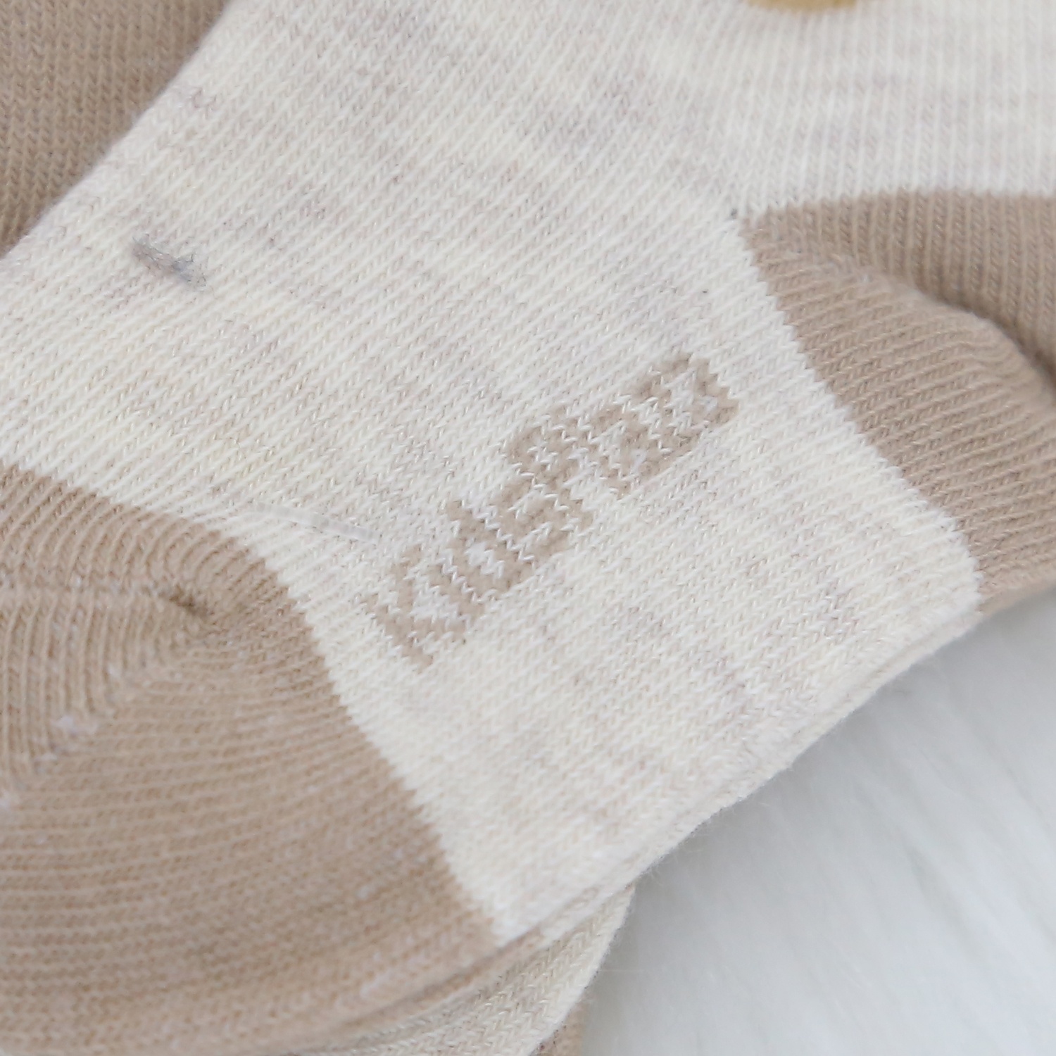 Tất mùa đông cho bé