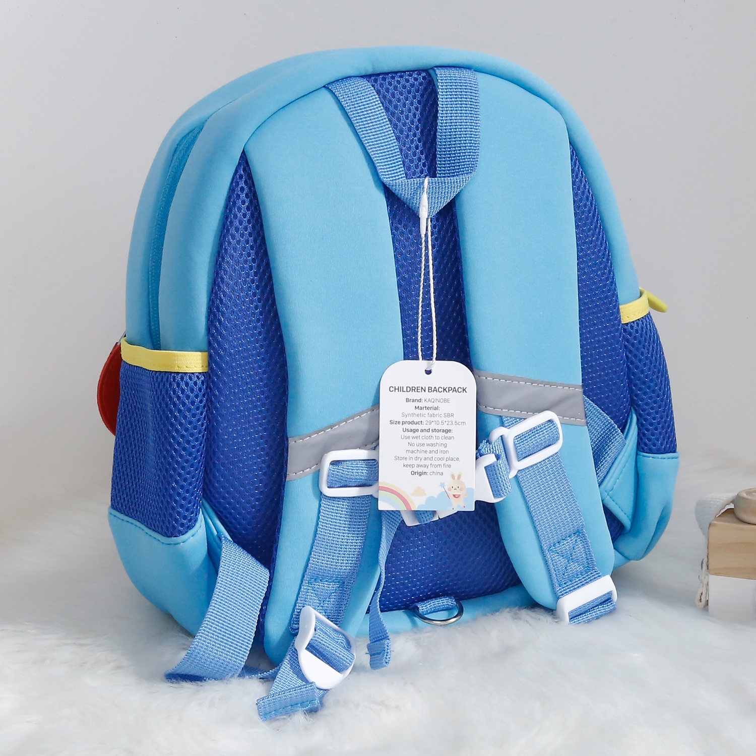 Balo trẻ em KAQINOBE hình ô tô cá tính (Xanh dương) hình 3