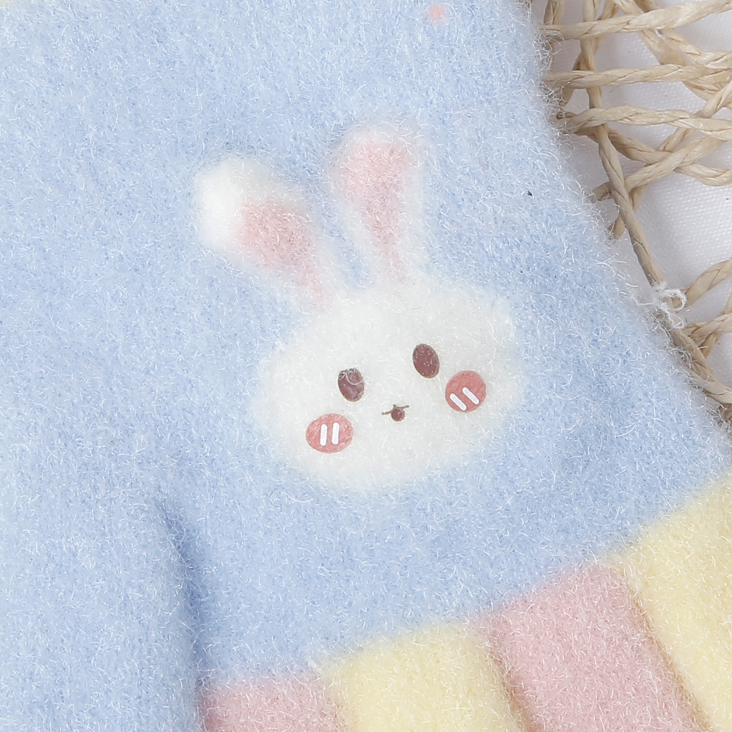 Găng tay KidsPlaza hình thỏ 25K-G01 (Xanh) hình 3