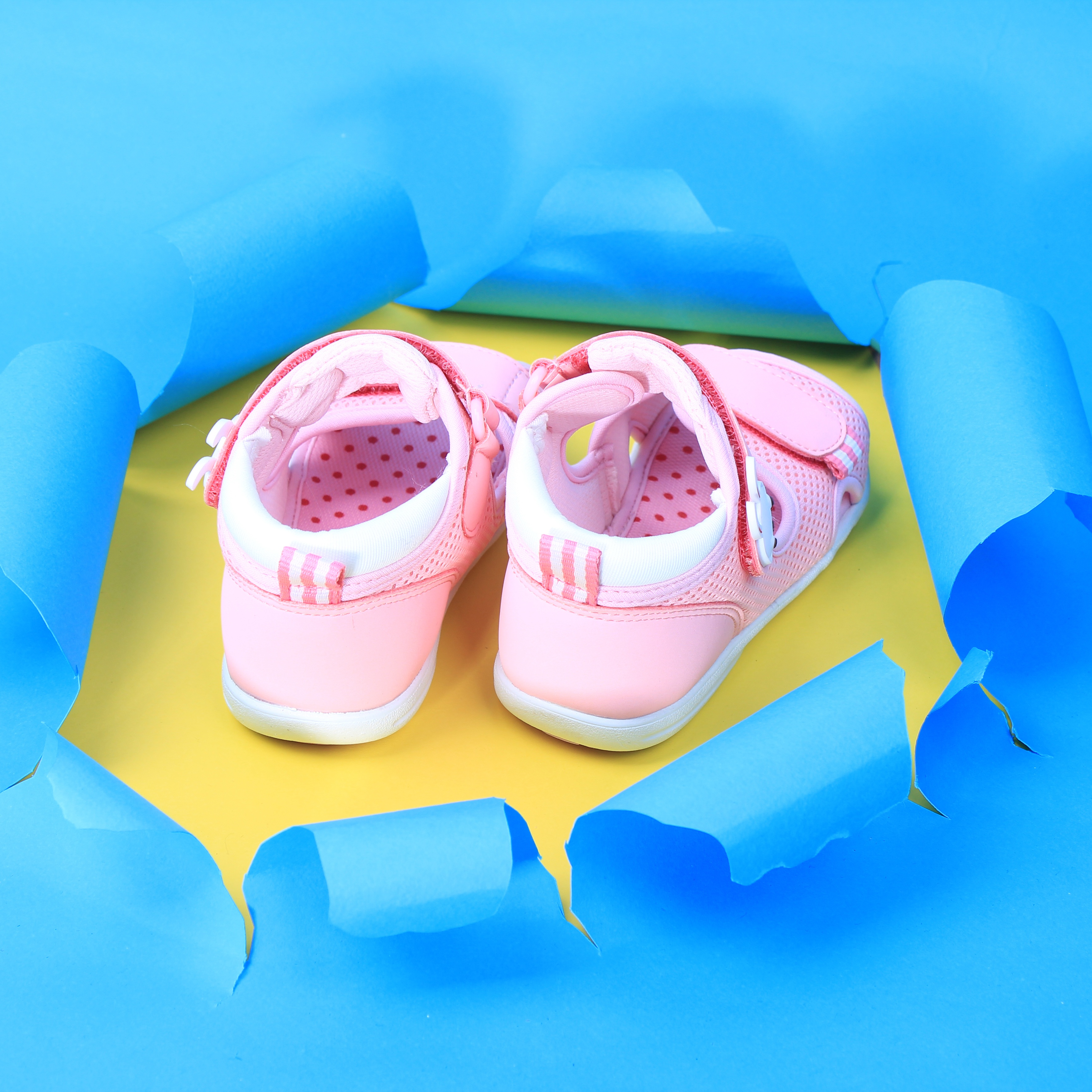 Dép Sandal thời trang cao cấp cho bé gái Crtartu XZ65-P hình 2