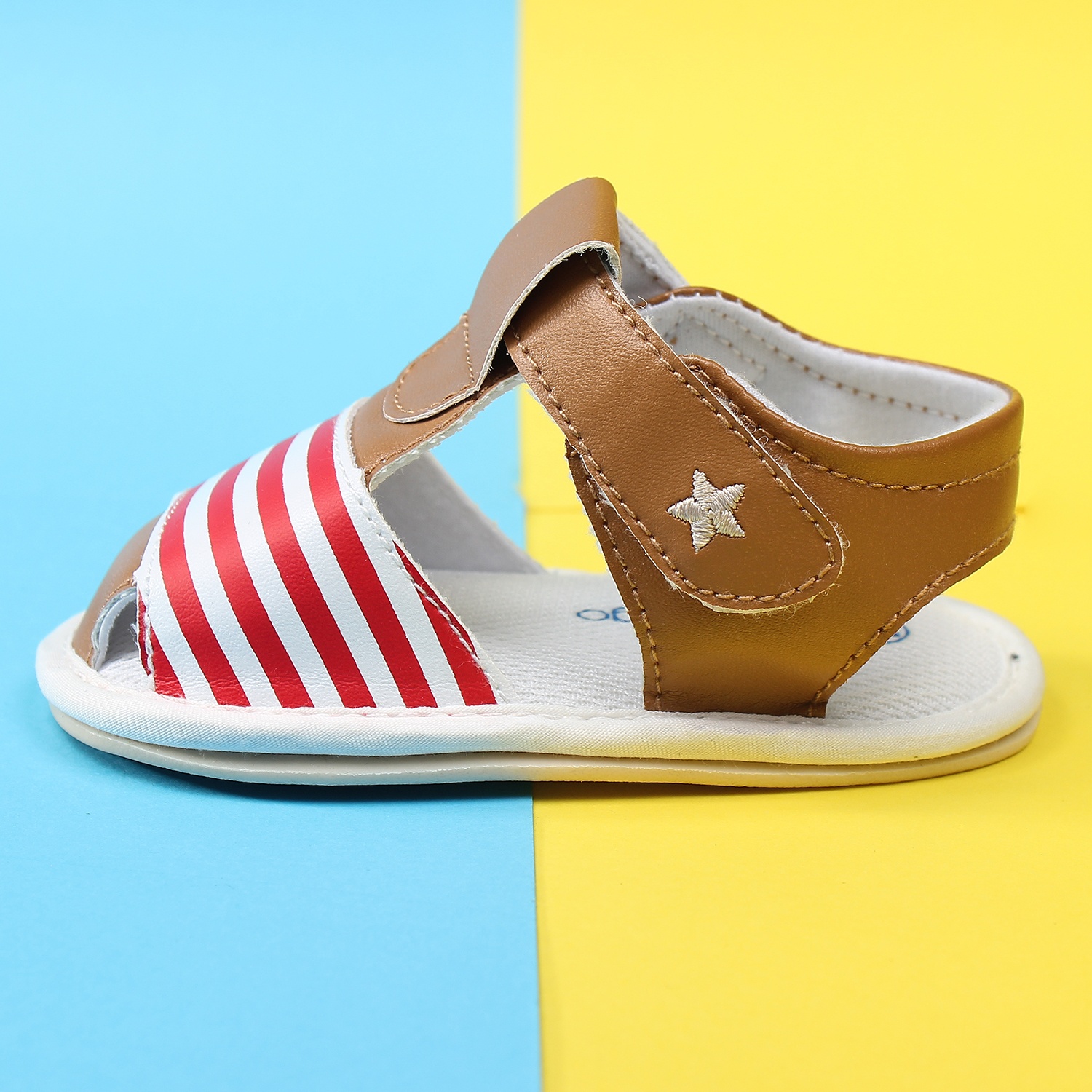 Dép tập đi cho bé Mamago X4-A thiết kế thông thoáng Dép tập đi cho bé Mamago X4-A hình 2