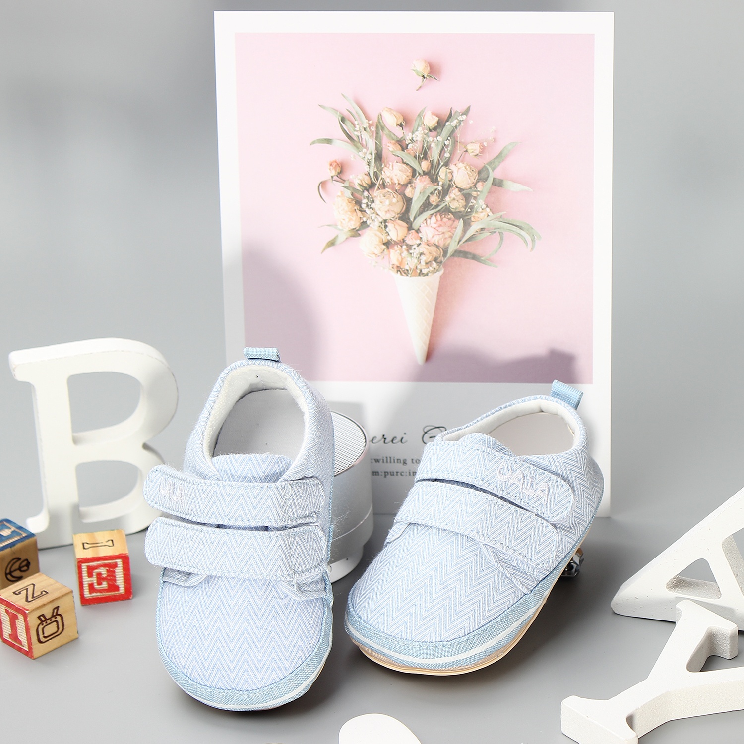 Giày tập đi Uala & Rogo họa tiết sóng kẻ T18 hình 1