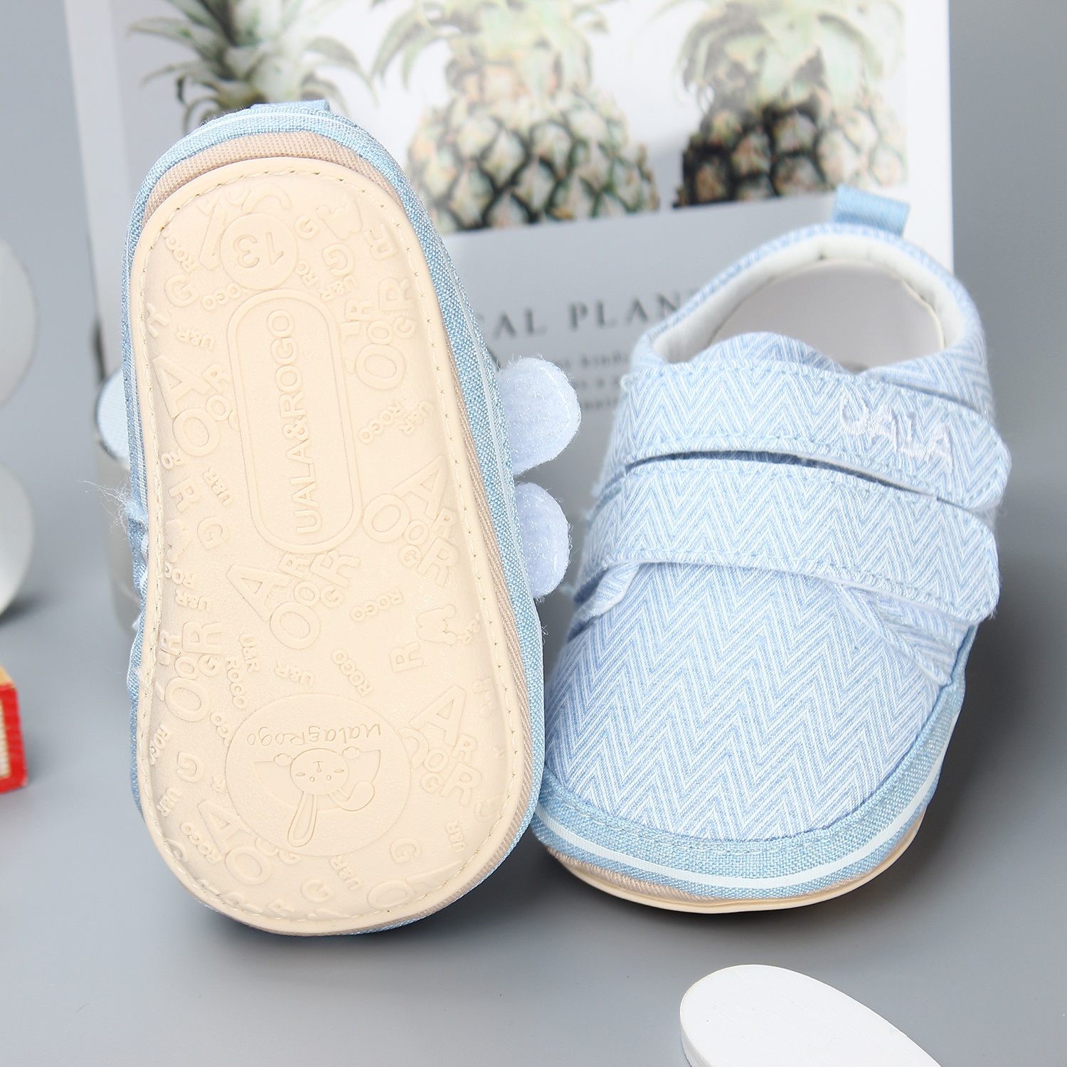 Giày tập đi Uala & Rogo họa tiết sóng kẻ T18 hình 2