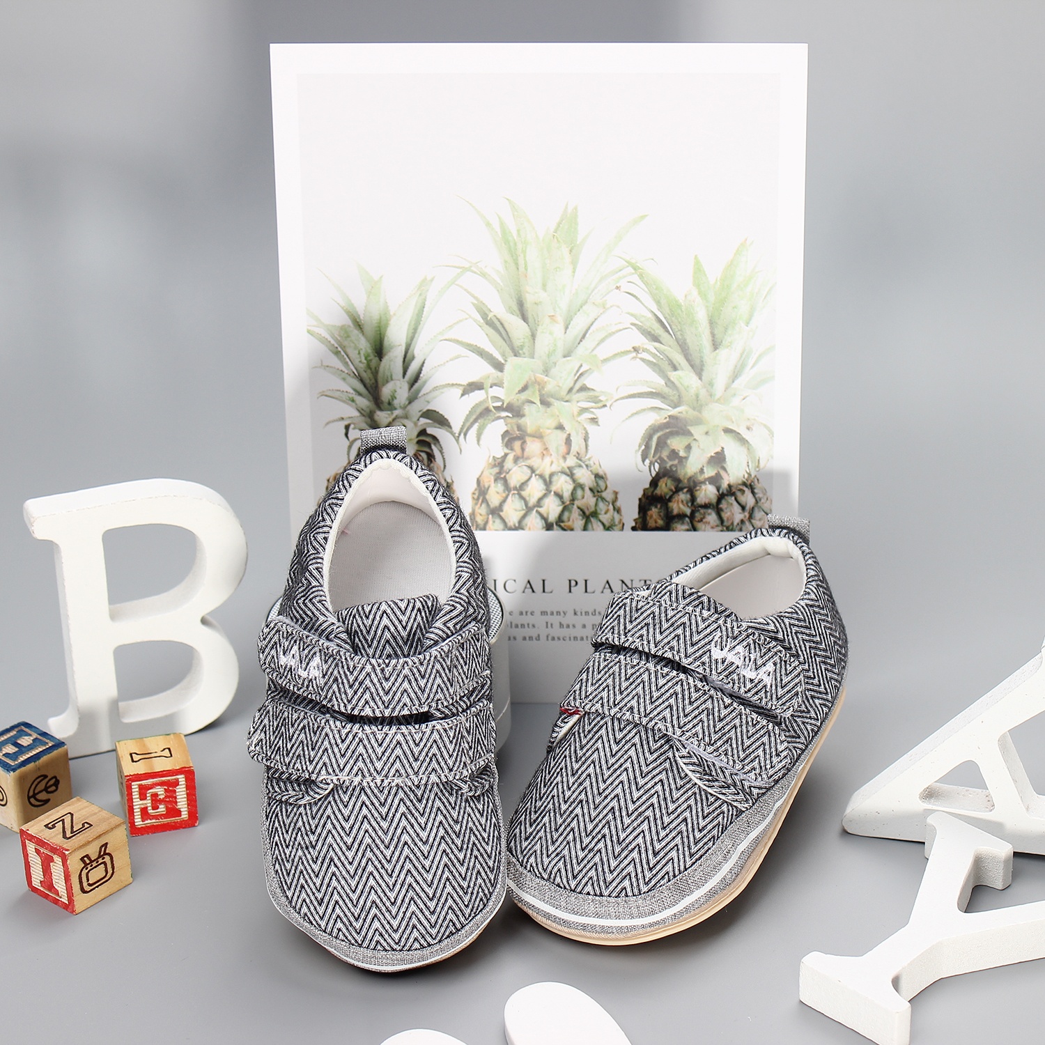 Giày tập đi Uala & Rogo họa tiết sóng kẻ T18 hình 5