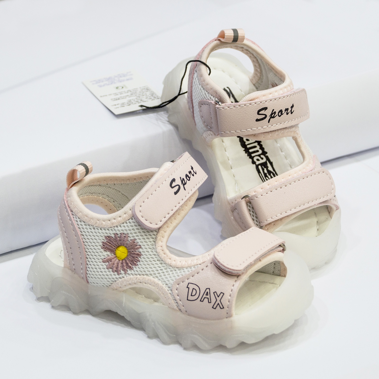 Sandal thêu hoa cúc hồng AC hình 1