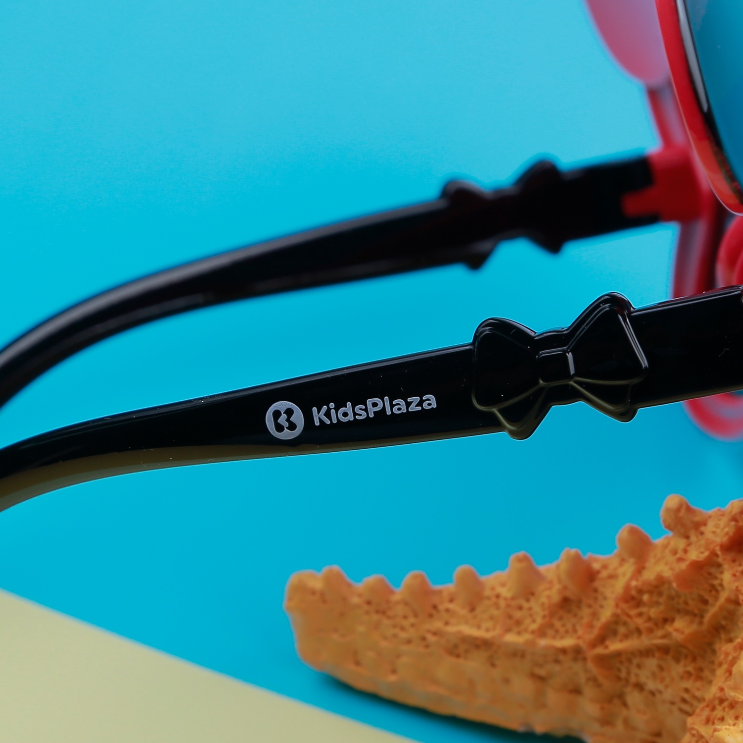 Kính râm thời trang KidsPlaza gọng dẻo 8264 C40 Red hình 2