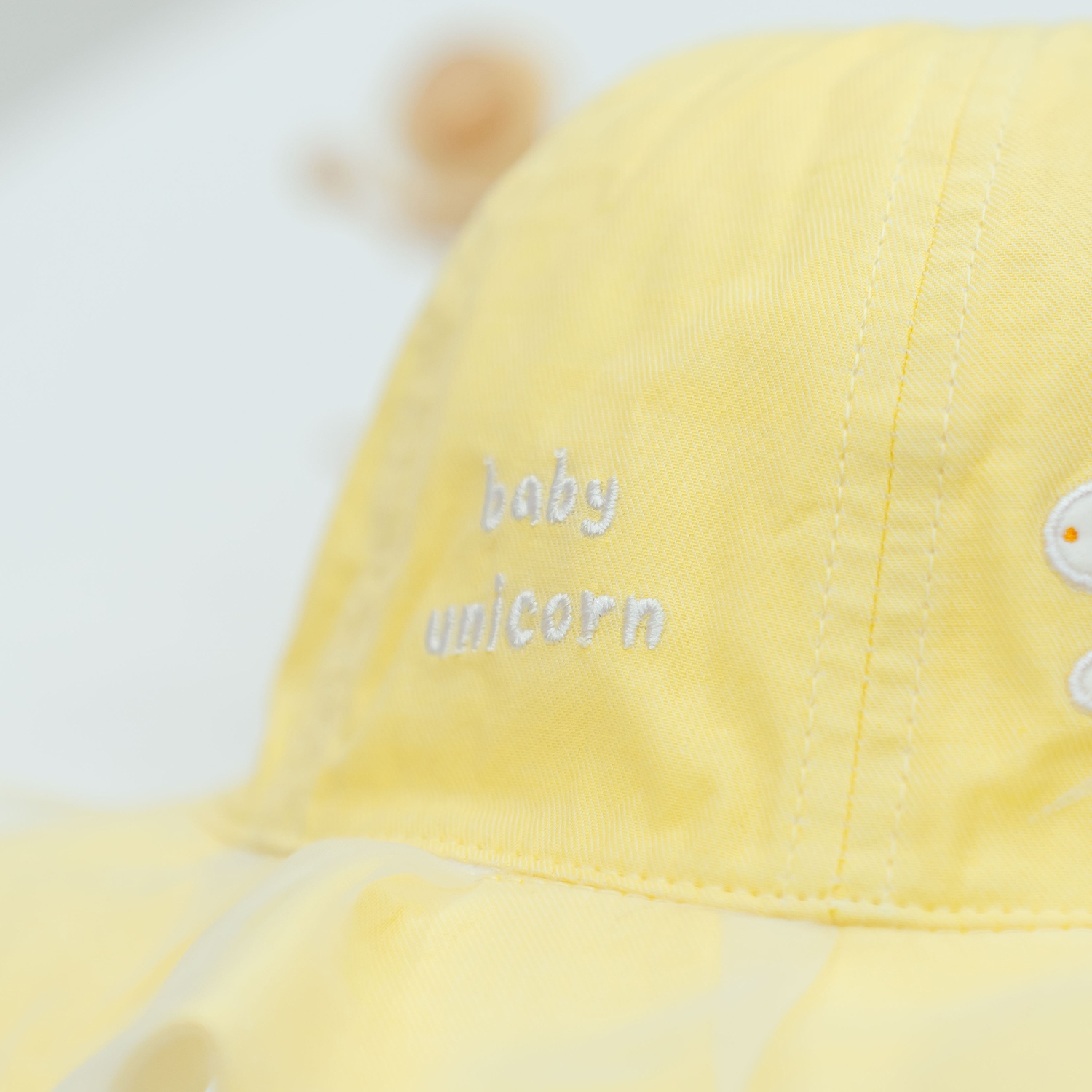 Mũ vành bé gái phủ voan Kidsplaza thêu kỳ lân DN26 (Vàng) hình 3