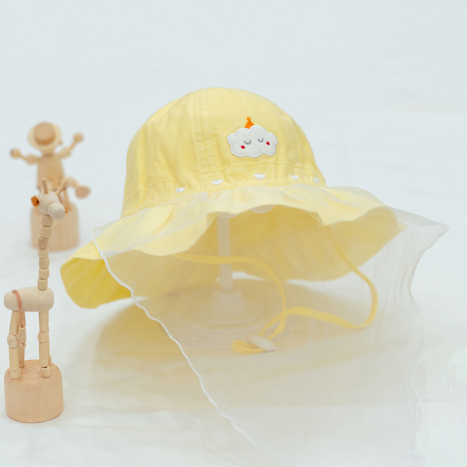 Mũ vành bé gái phủ voan Kidsplaza thêu mây DN26 (Vàng) hình 1