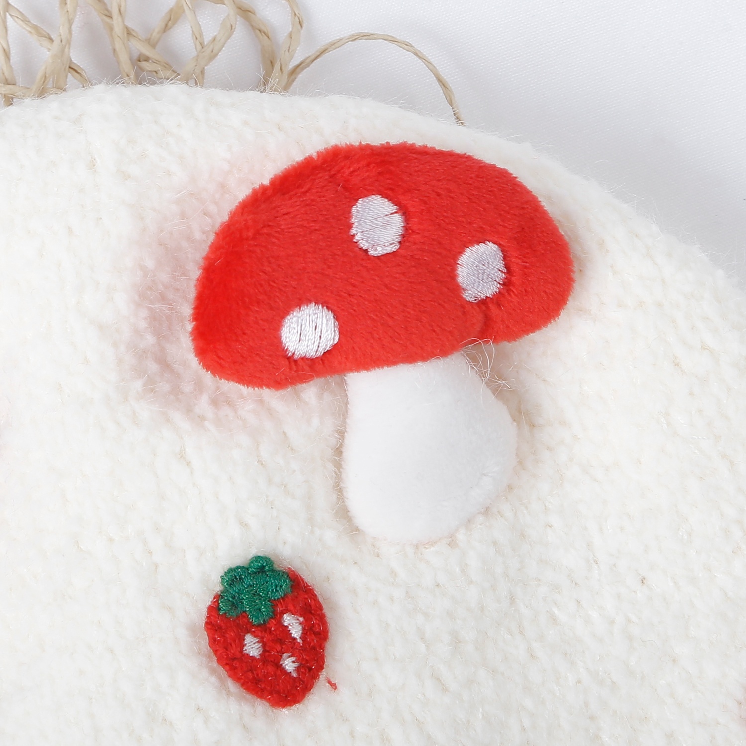 Mũ len KidsPlaza gắn dâu tây 25K-B04 (Trắng)