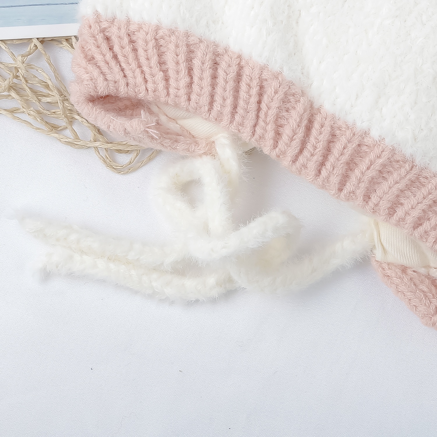 Mũ len KidsPlaza sừng tuần lộc 25K-B08 (Trắng)