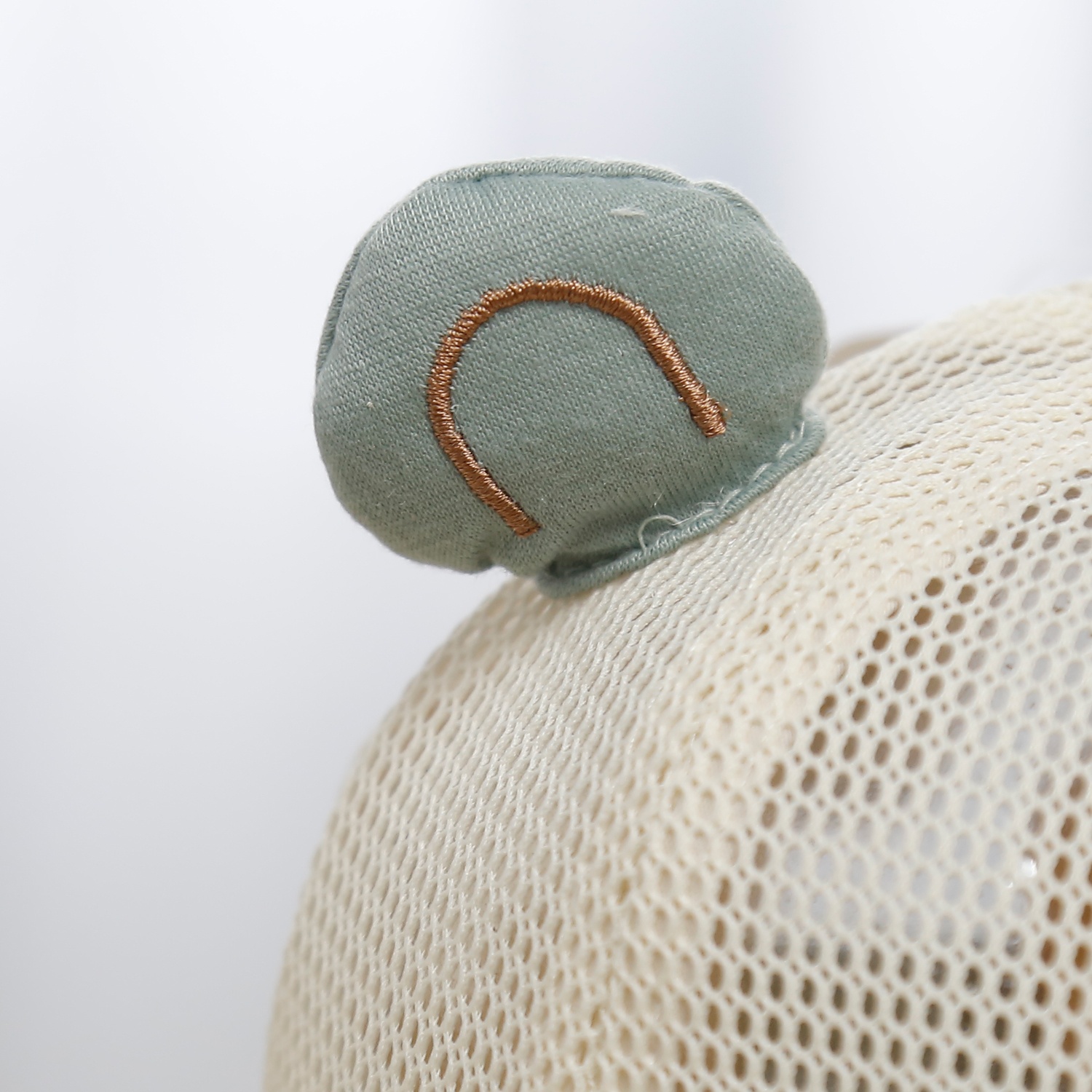 Mũ lưỡi trai KidsPlaza lưới 2 tai 25K-H26 Size 50 (Xanh) hình 3