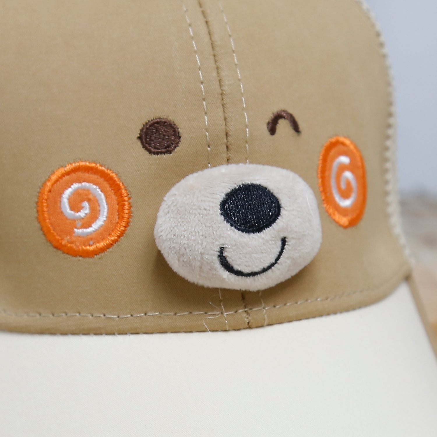 Mũ lưỡi trai KidsPlaza mặt gấu 25K-H32 Size 52 (Nâu)  hình 2