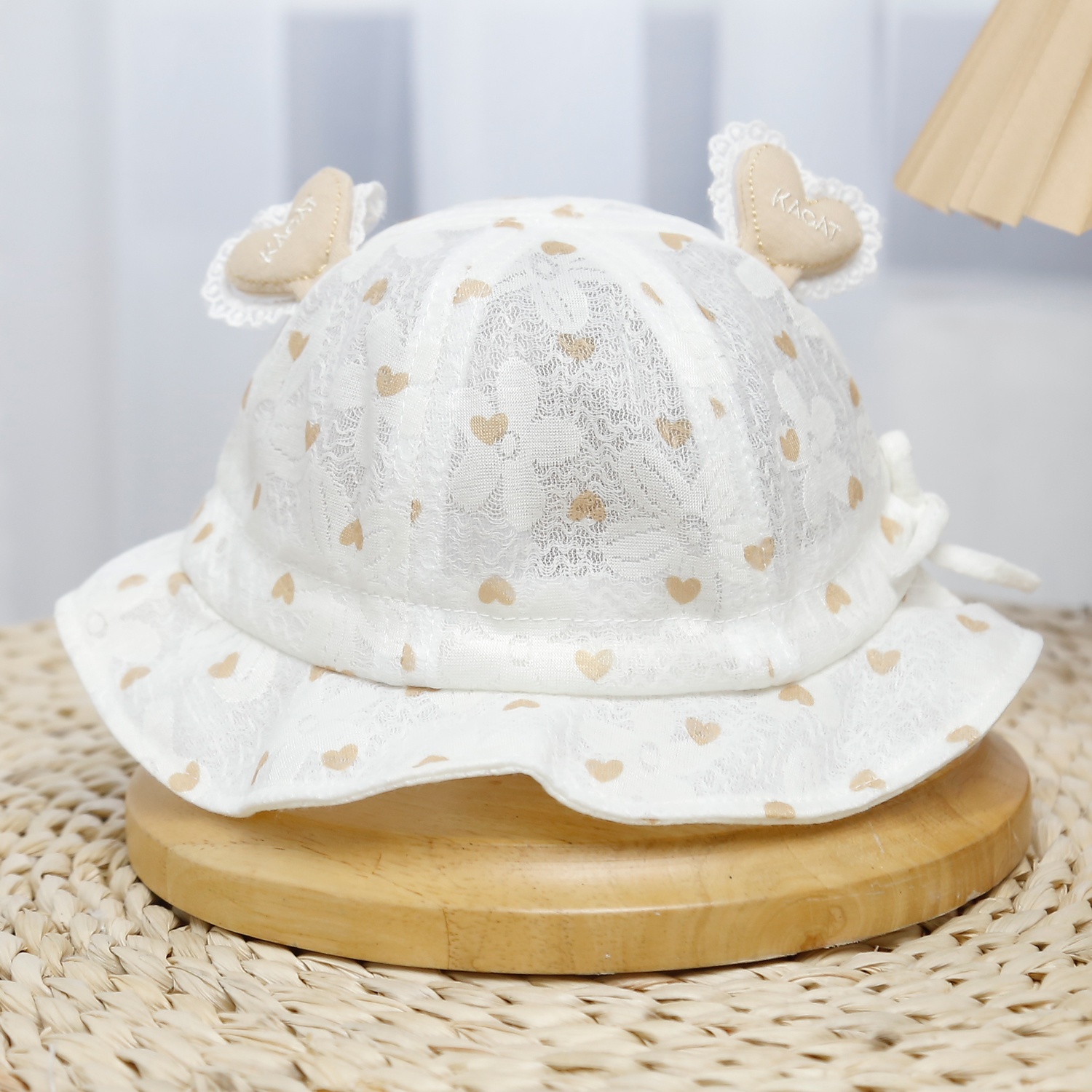 Mũ thời trang KidsPlaza đính 2 trái tim 25K-H17 Size 48 (Be) hình 1