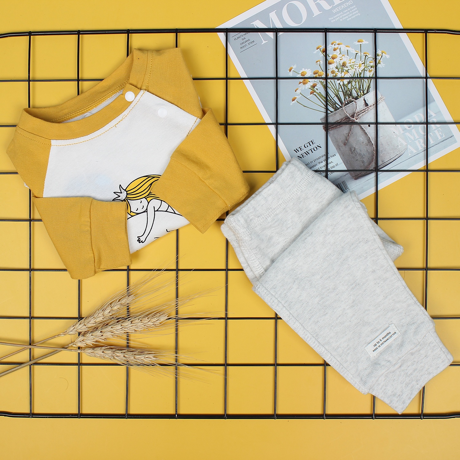 Bộ quần áo dài tay bé gái in nàng tiên cá Mamago ND19T hình 1