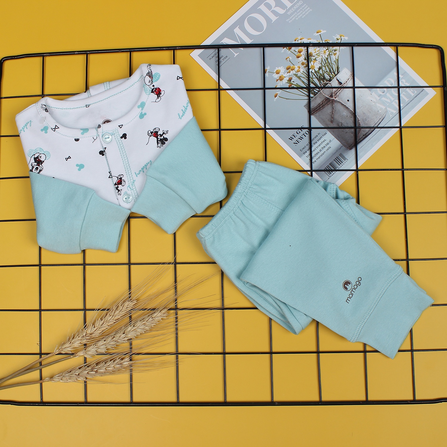 Bộ sơ sinh cài giữa in hình chú chuột Mickey Mamago NĐ19 (Xanh) hình 1