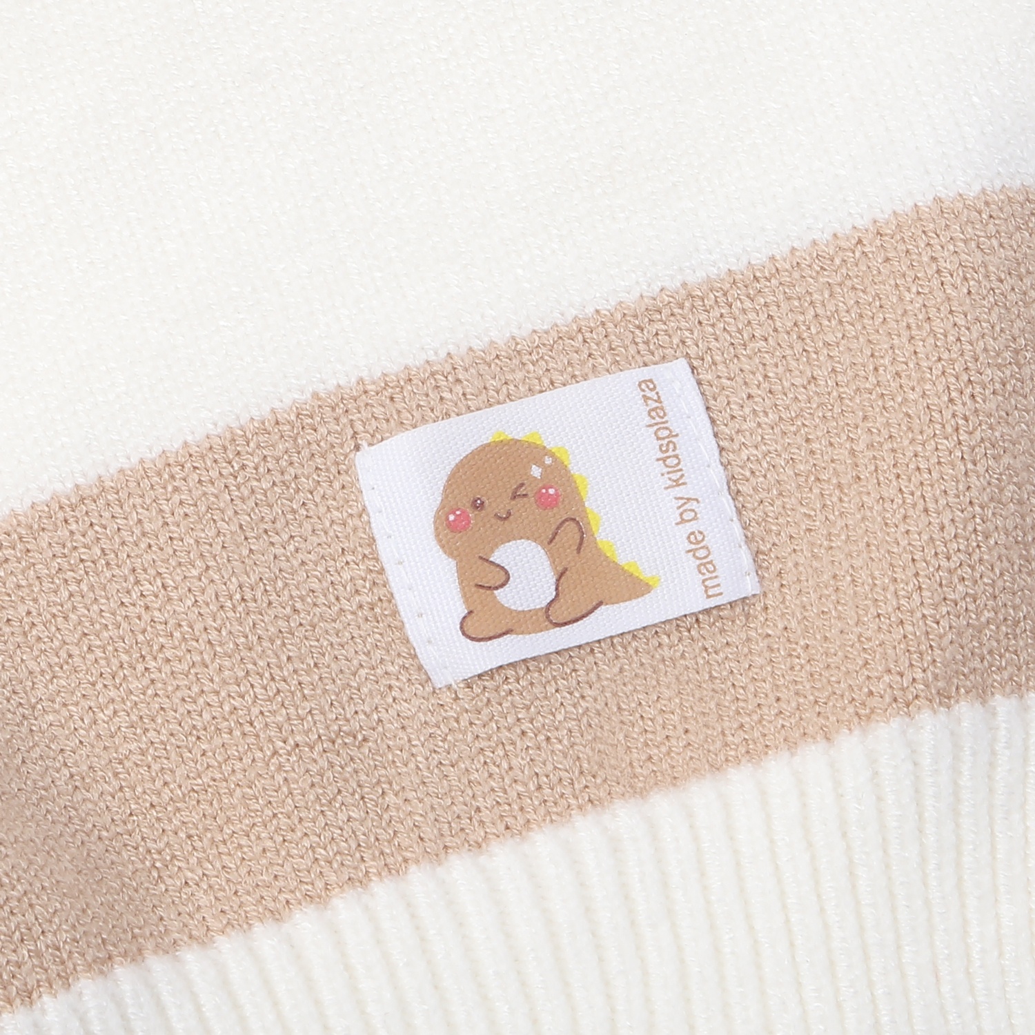 Áo len dài tay cổ tròn Kids Plaza  HN24D (Màu nâu be) 