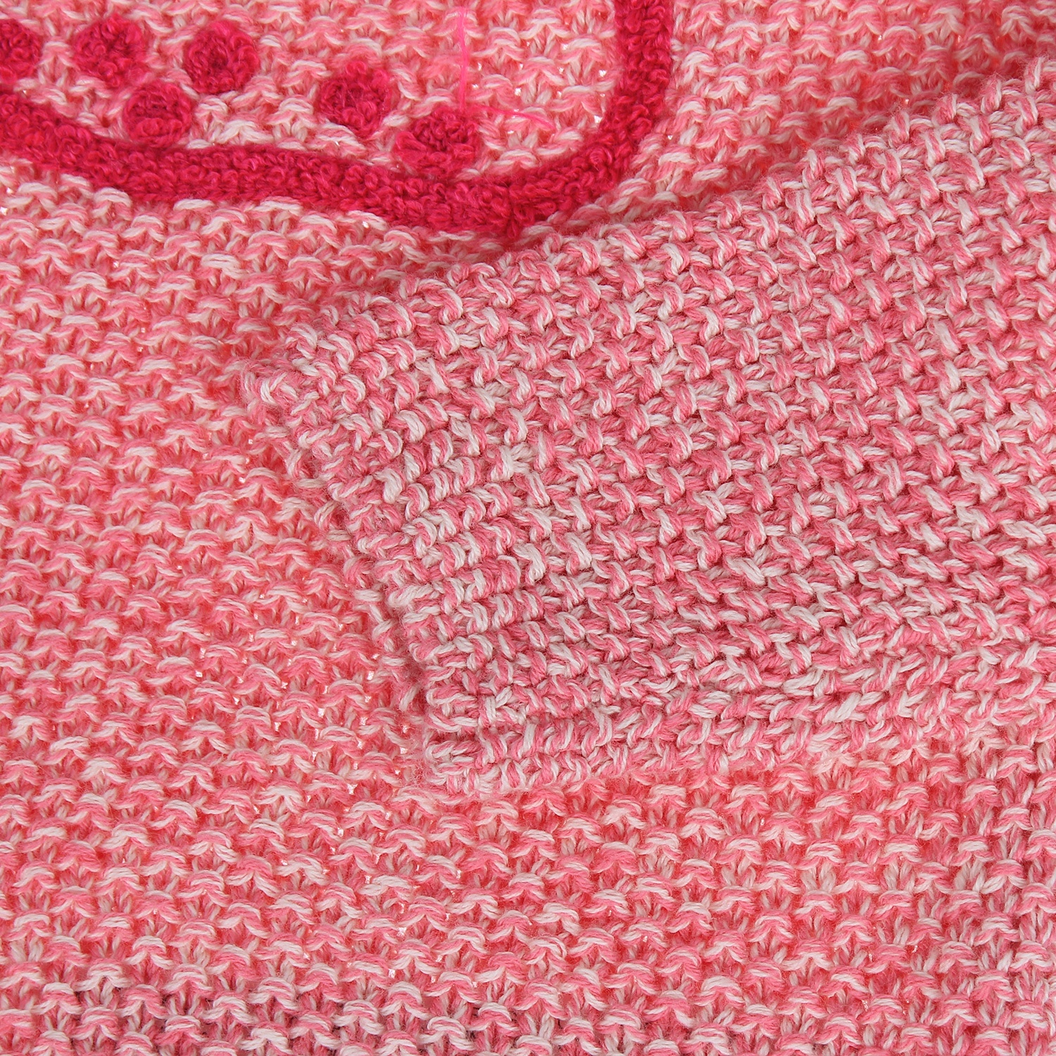 Áo len Zara thêu hình dâu tây hình 1