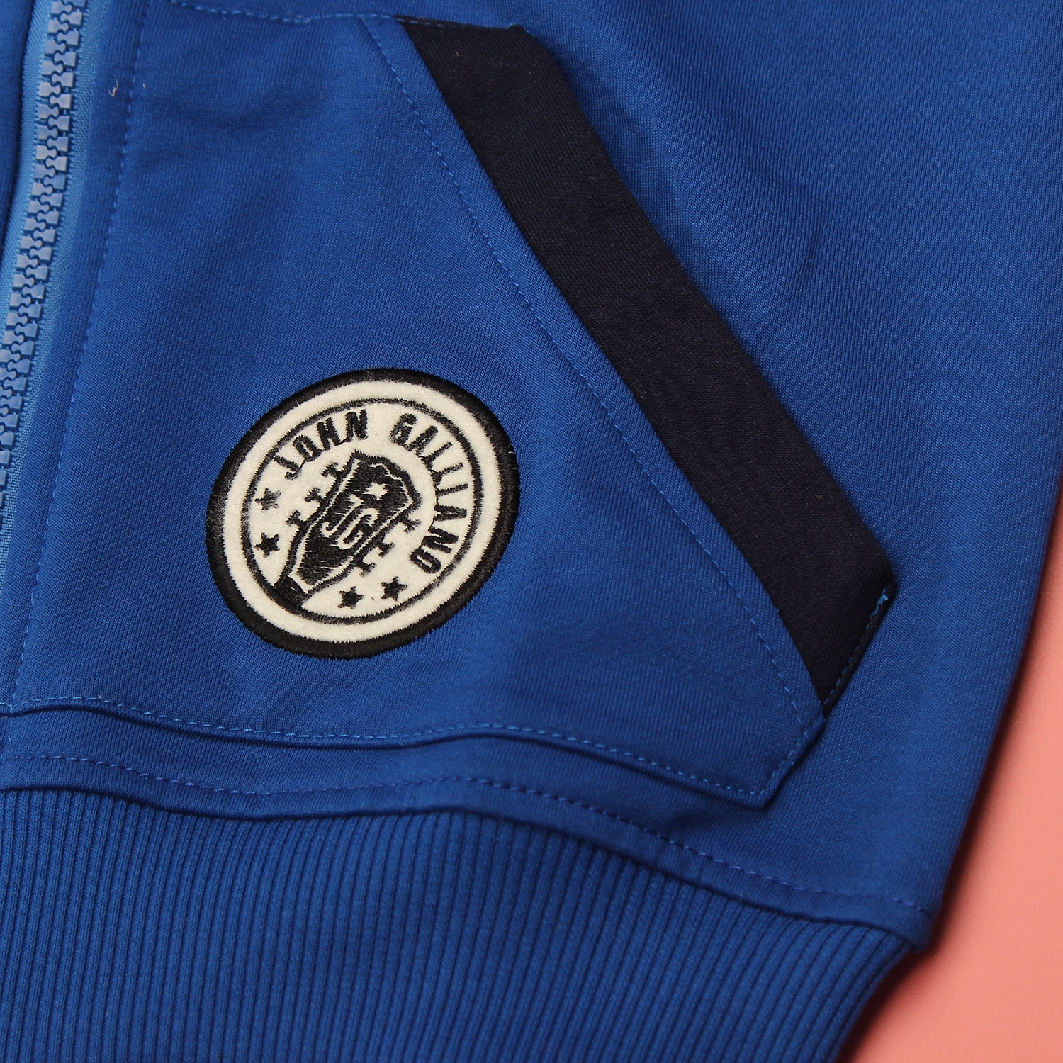 Áo nỉ da cá bé trai kéo khóa ba lỗ Kiza (Xanh) hình 3