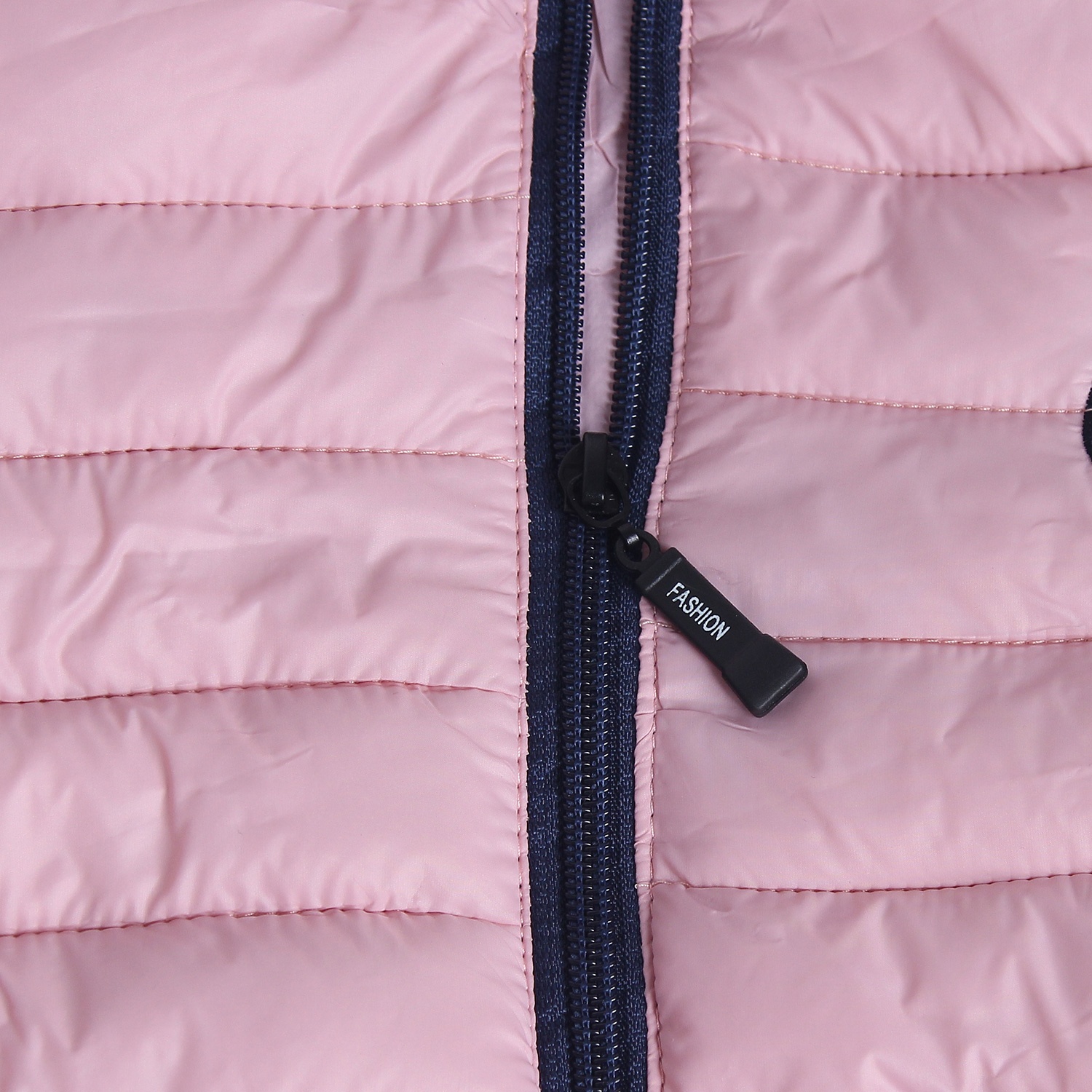 Áo phao bé gái in hình thỏ hình 3